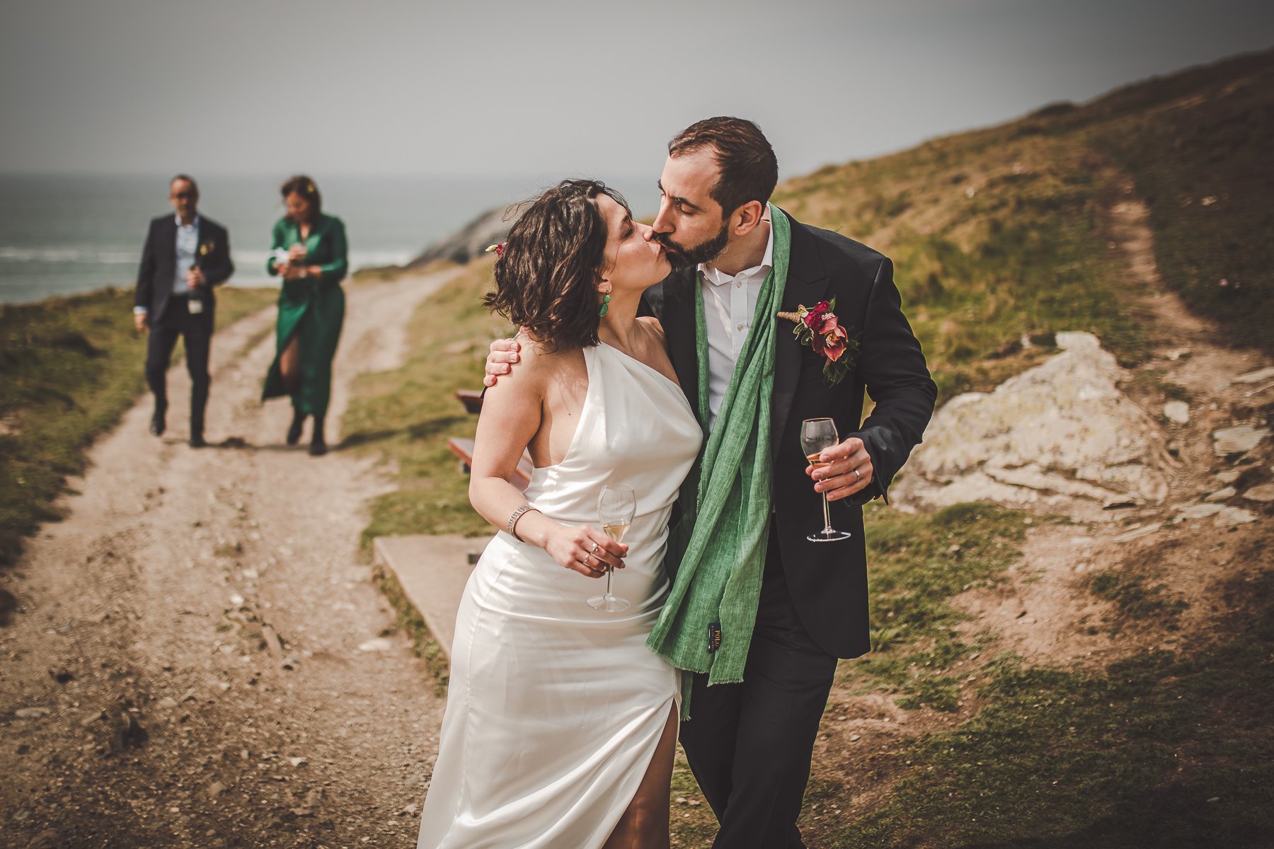 Cornwall wedding photographer - U got the love 53.jpg