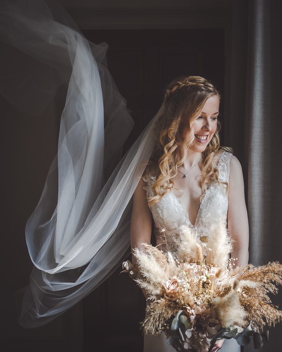 01 Clare and Paul - getting ready 138.jpg