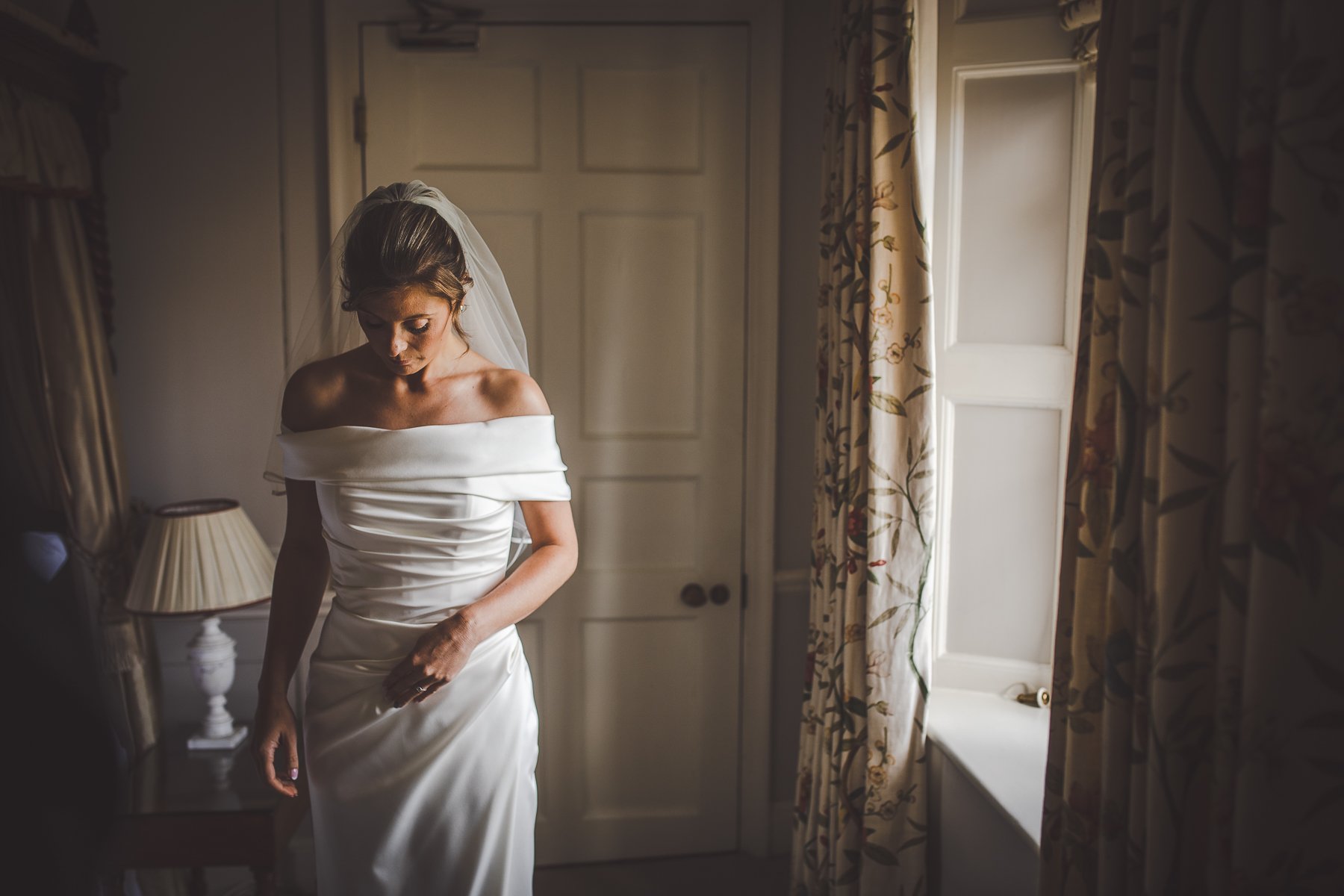 01 getting ready - Roxy and David-164 -1D9A8137.jpg