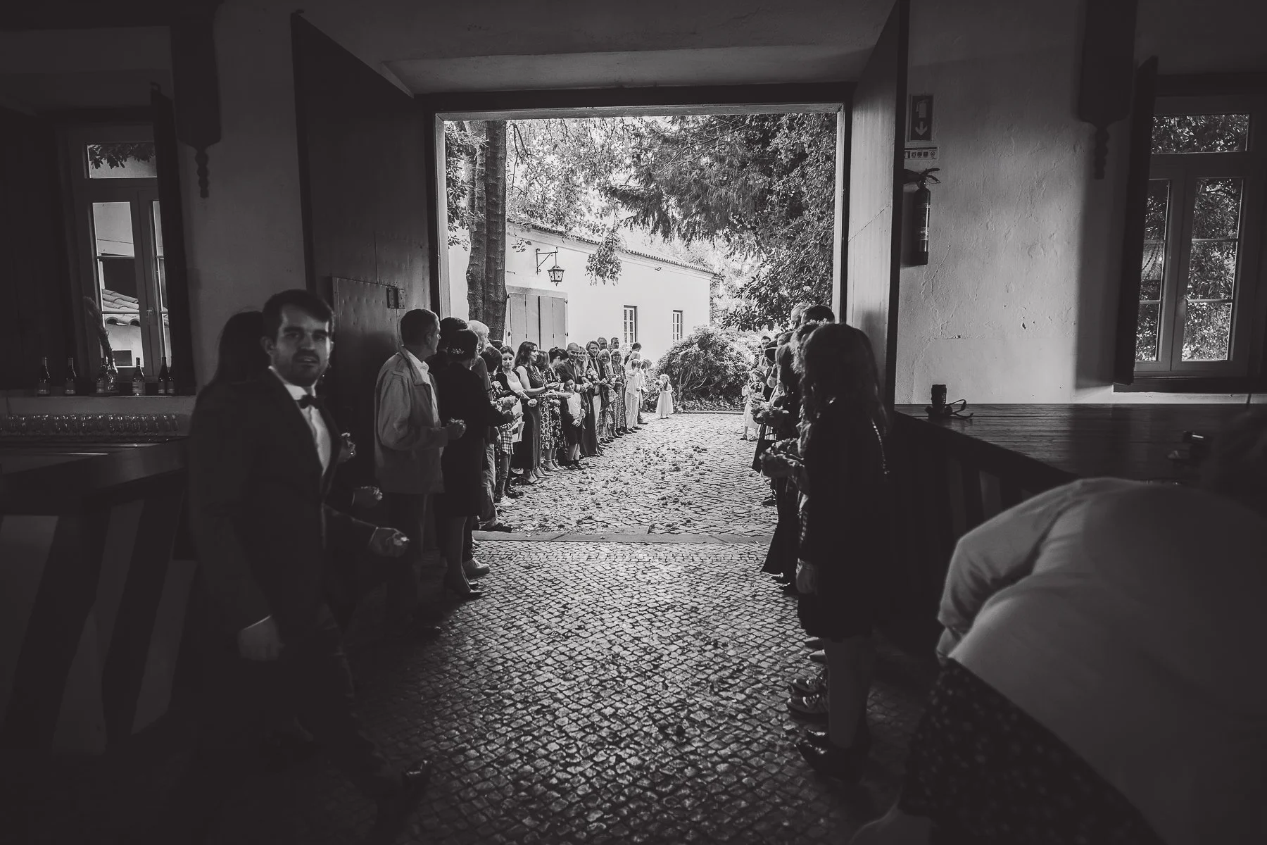 02 - confetti and speeches - Mike and Kath - Portugal-11 -1D9A1051.jpg