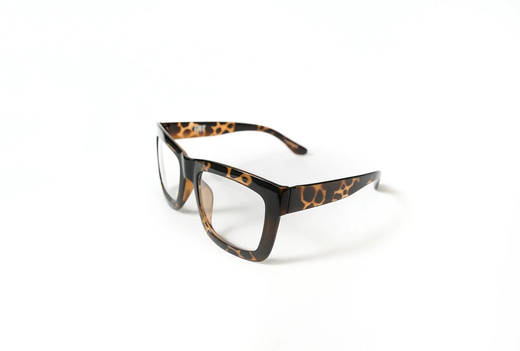 Fat Frames Glasses_Griffintown_Tortoise Shell (1).jpg