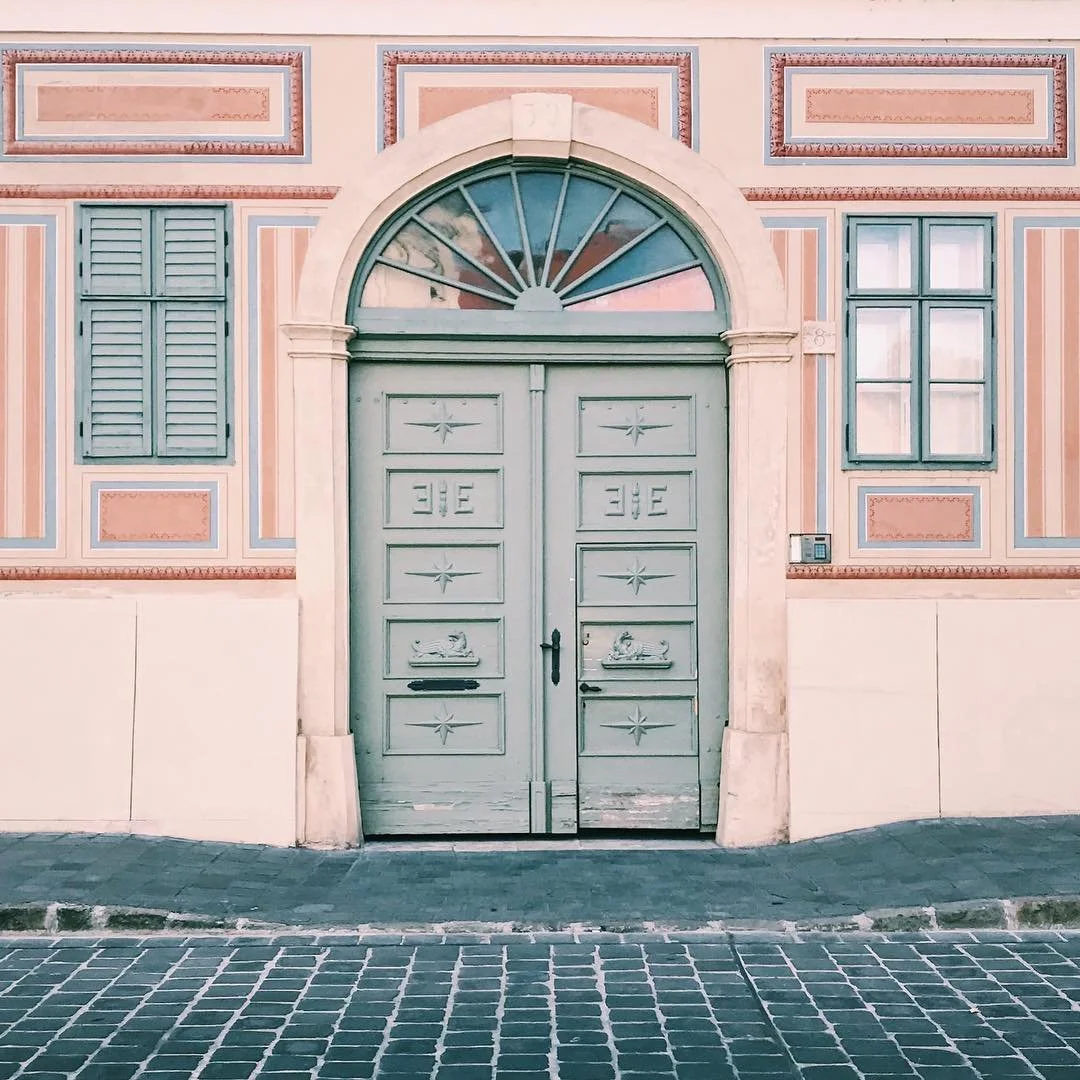 Budapest in 💗🎟🌸
.
.
.
#vscocam #budapest #hungary #vsco #condenast #culturetrip #travelaway #travel #beautiful #europe