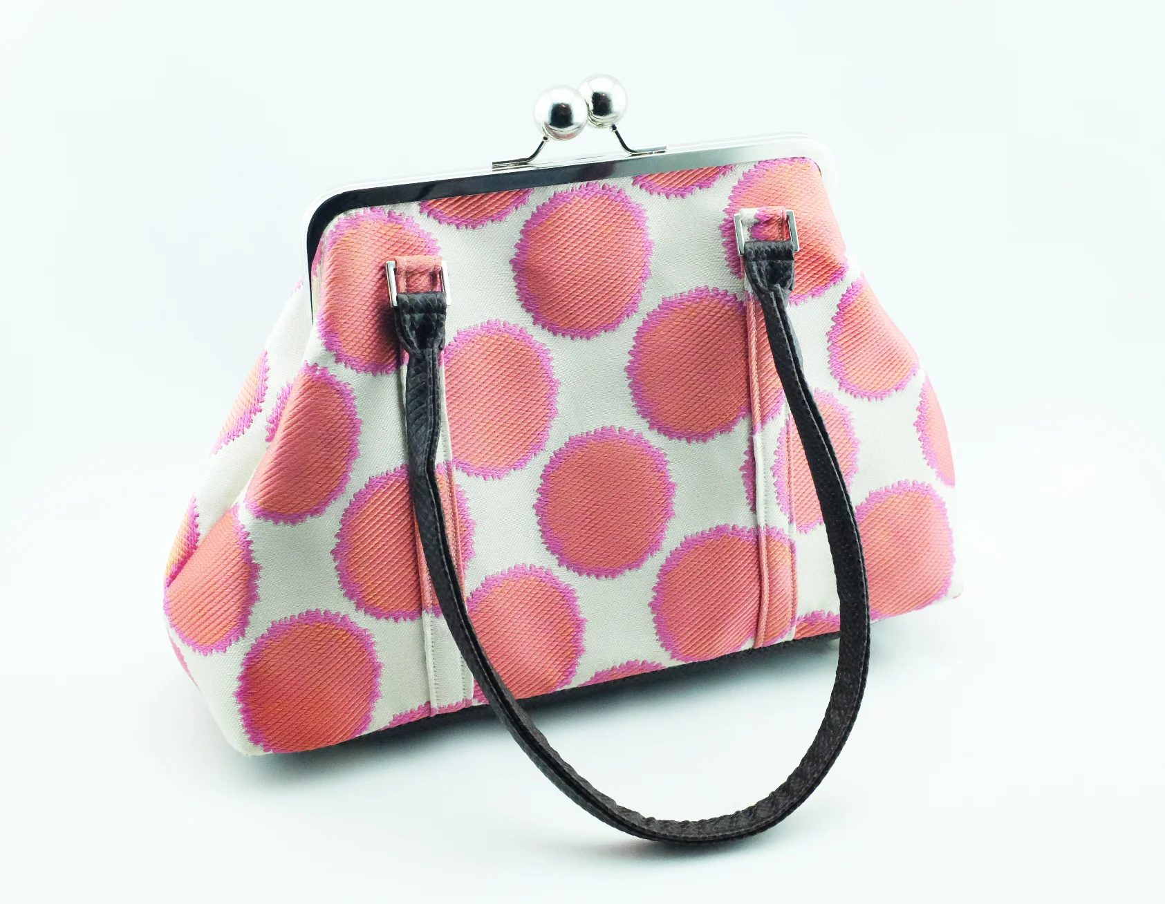 pinkpolkadot_closed.jpg