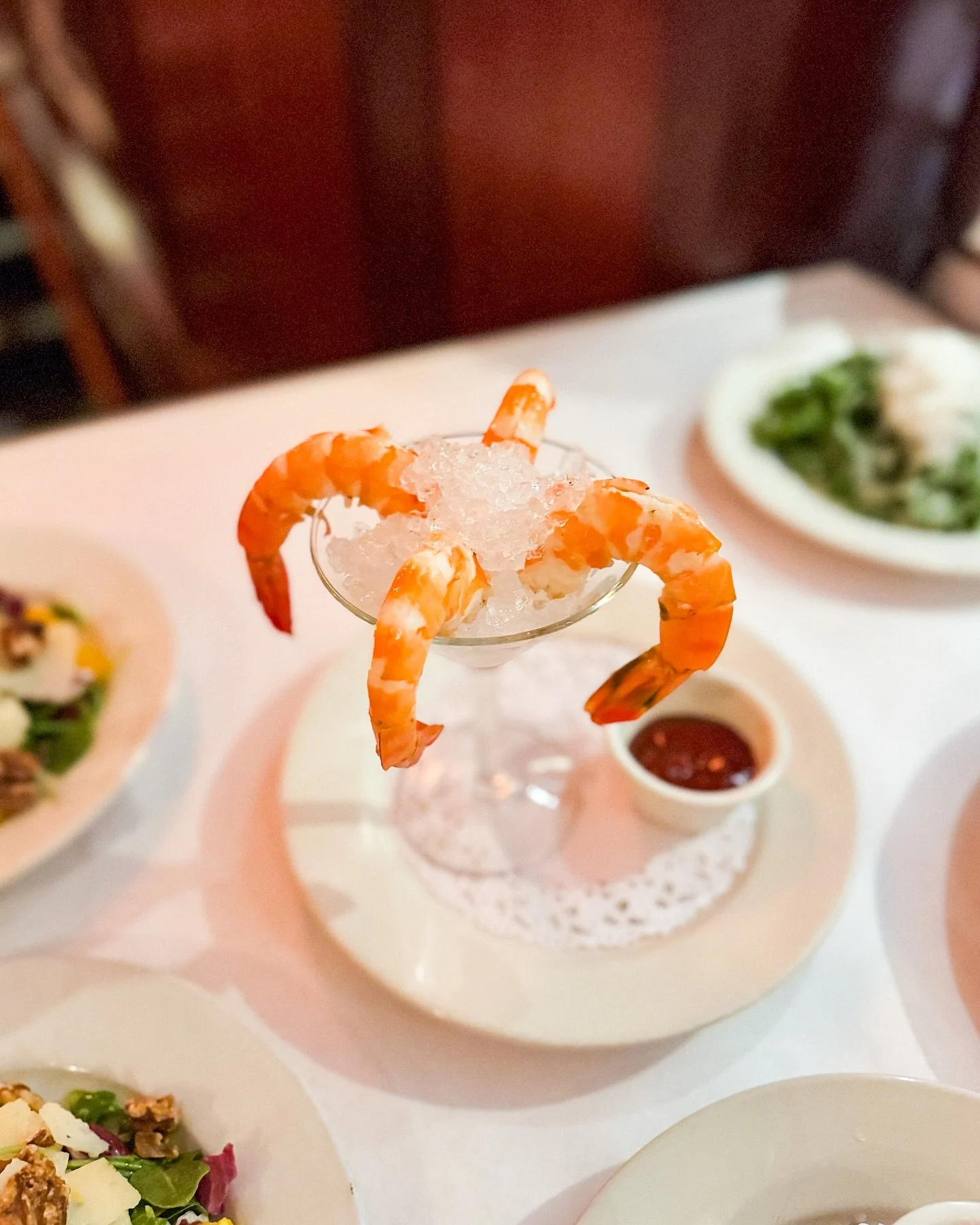 Fresh, chilled, and timeless 🍤🍸 Shrimp Cocktail at Island 🏝️ 
. . .
. . #UES #UpperEastSide #IslandNYC #ShrimpCocktail #carnegiehill #MadisonAvenue