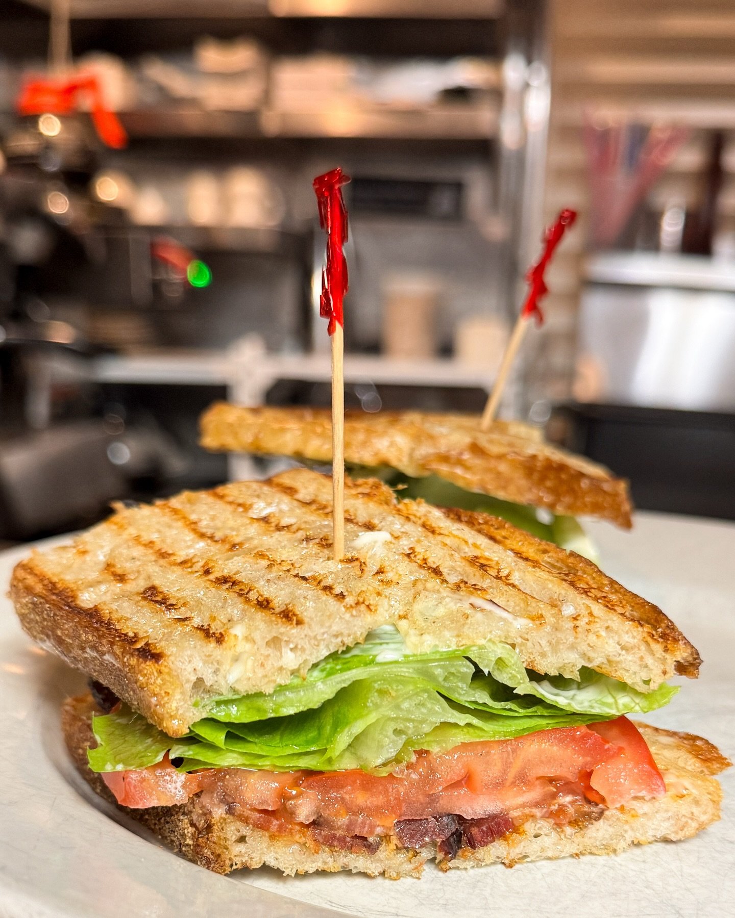 The Island BLT 🥓

Crispy applewood smoked bacon, fresh lettuce &amp; tomato, sourdough toast, and fries.

A classic, done right. Available during Lunch + Brunch.
&bull;
&bull;
&bull;
&bull;
#uppereastside&nbsp;&nbsp;#BLT #LunchInNYC #MadisonAvenue #