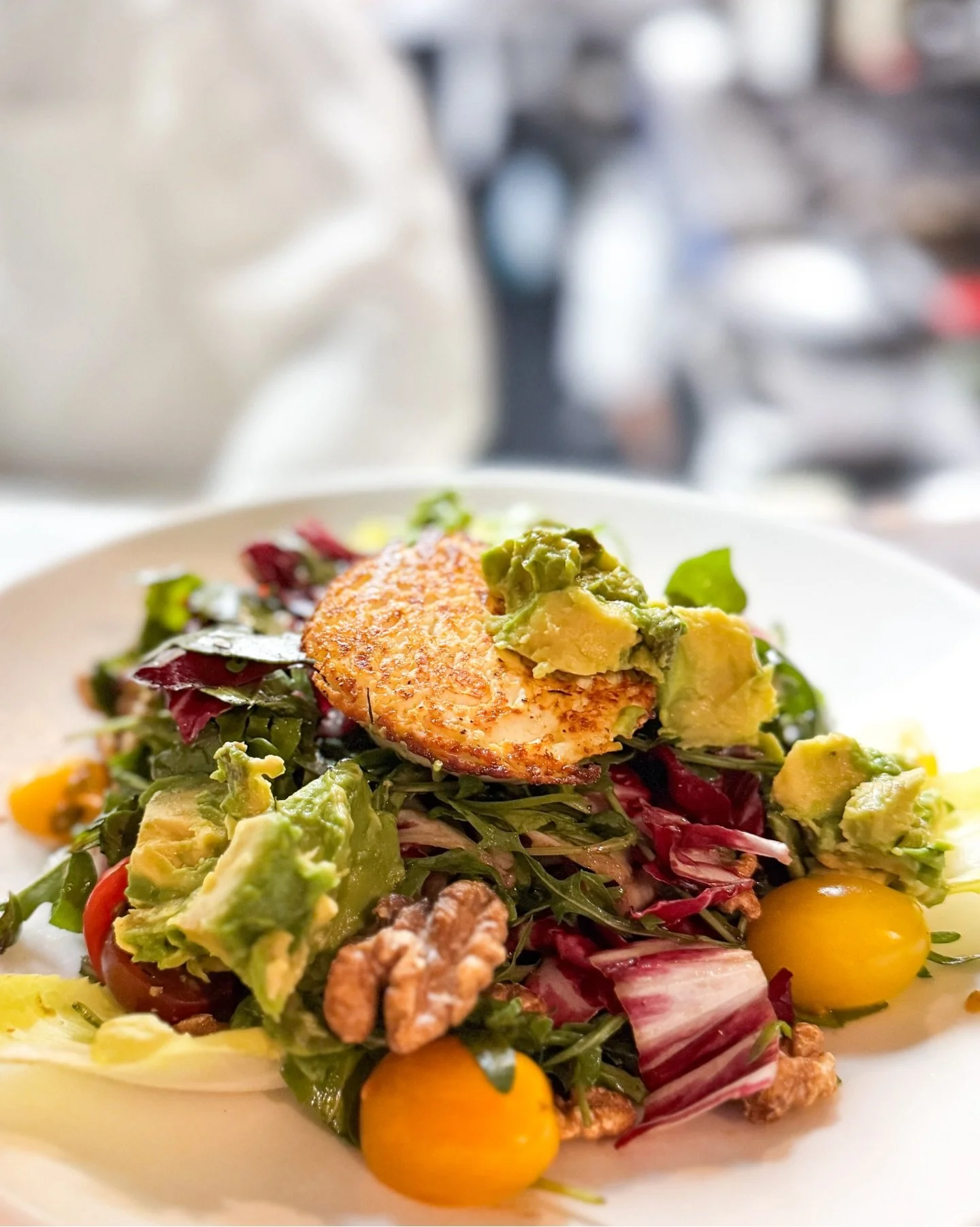 A special dinner salad from the Island kitchen 🥗

Baked goat cheese at the center, surrounded by crisp endive, baby arugula, radicchio, cherry tomatoes, walnuts &amp; avocado in a balsamic vinaigrette.

.
. . .
#UpperEastSide #CarnegieHill #MadisonA