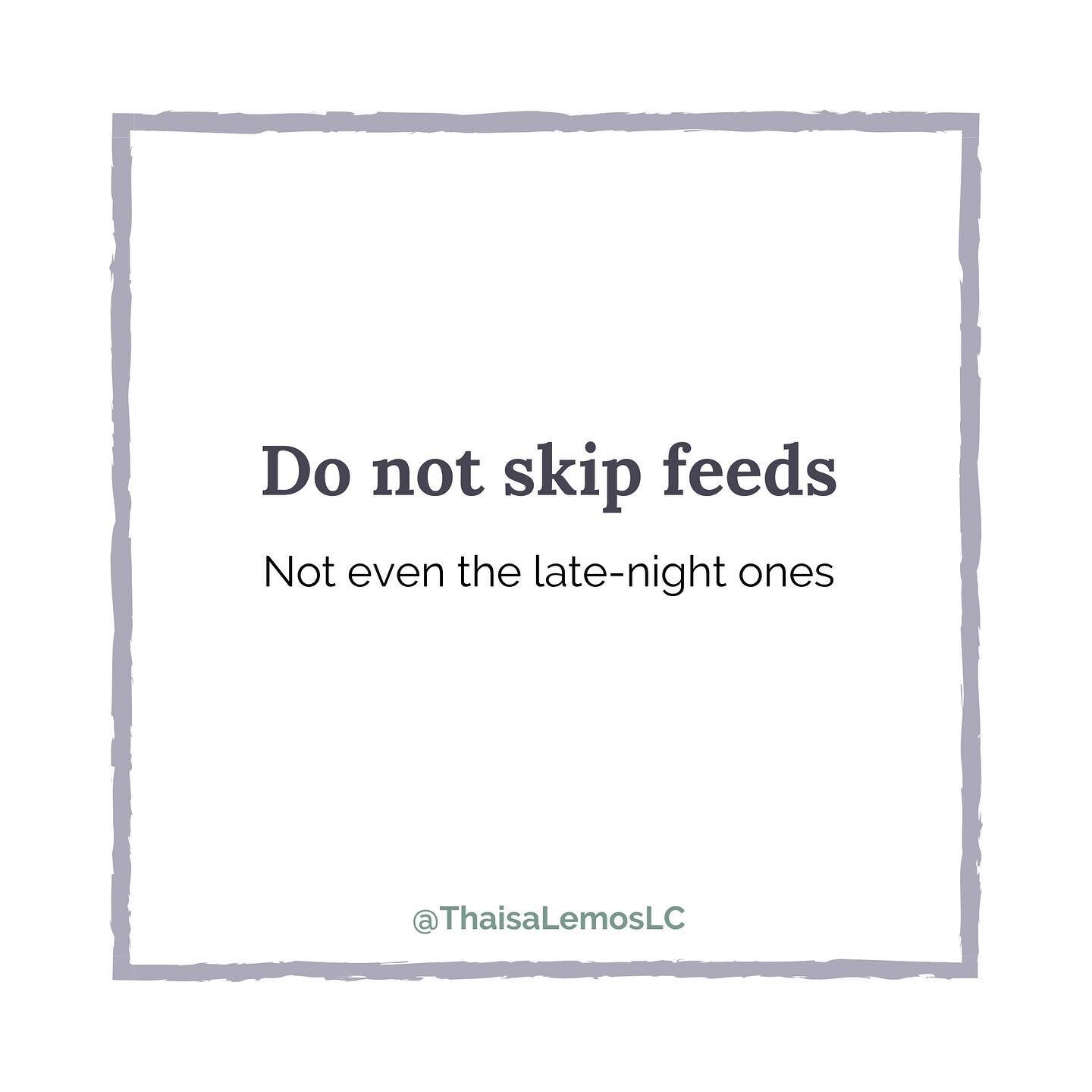 The priority is always to feed the baby. So, even when you are studying your baby and trying to understand their feeding cues, be aware of how often they are eating. Babies up to 4 weeks eat more or less every 2 to 3 hours. If it has been 2:30h since