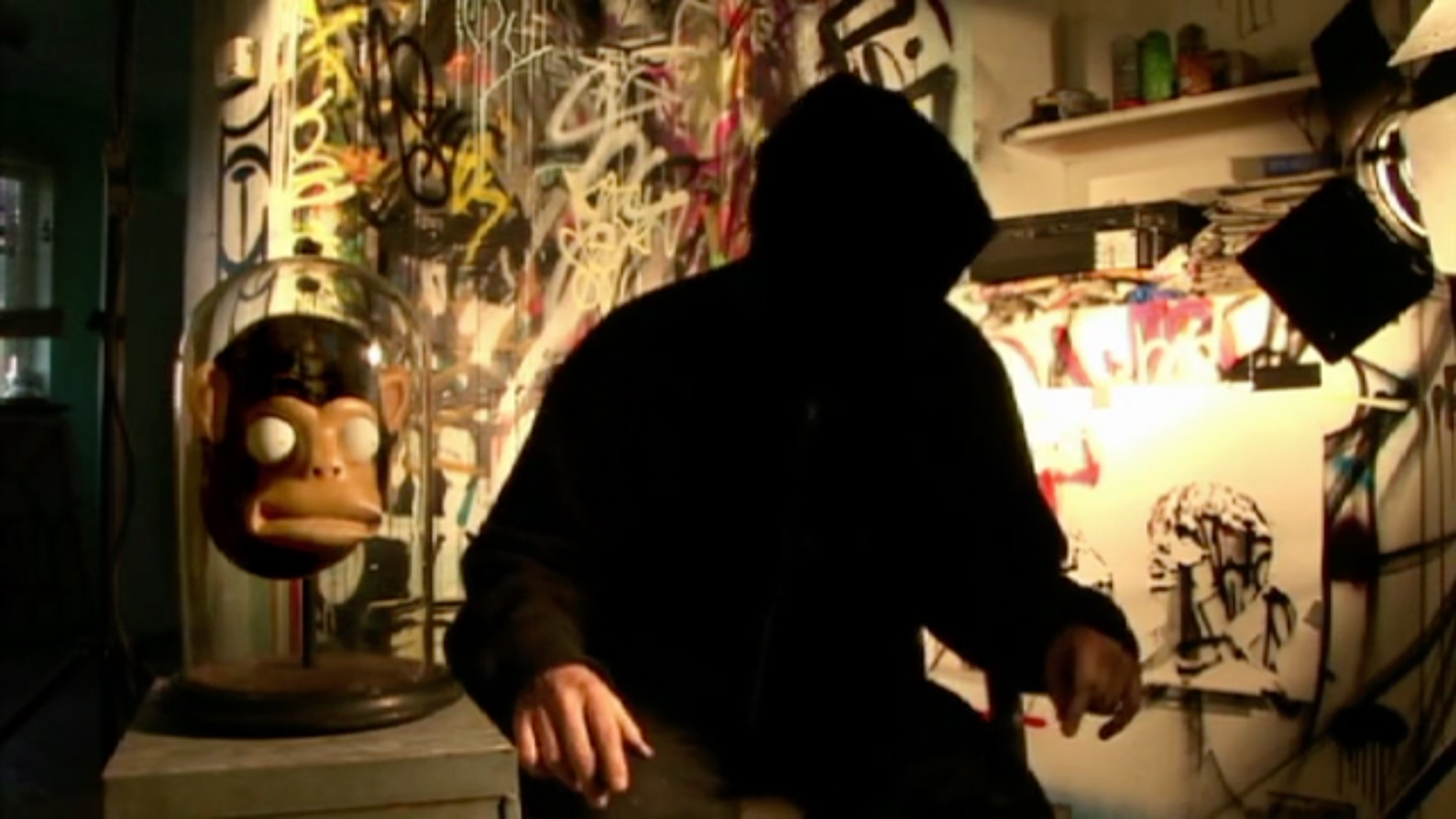 2010-ExitThroughTheGiftShop_CLIP.png