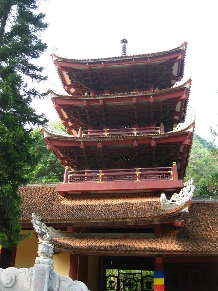 perfume pagoda