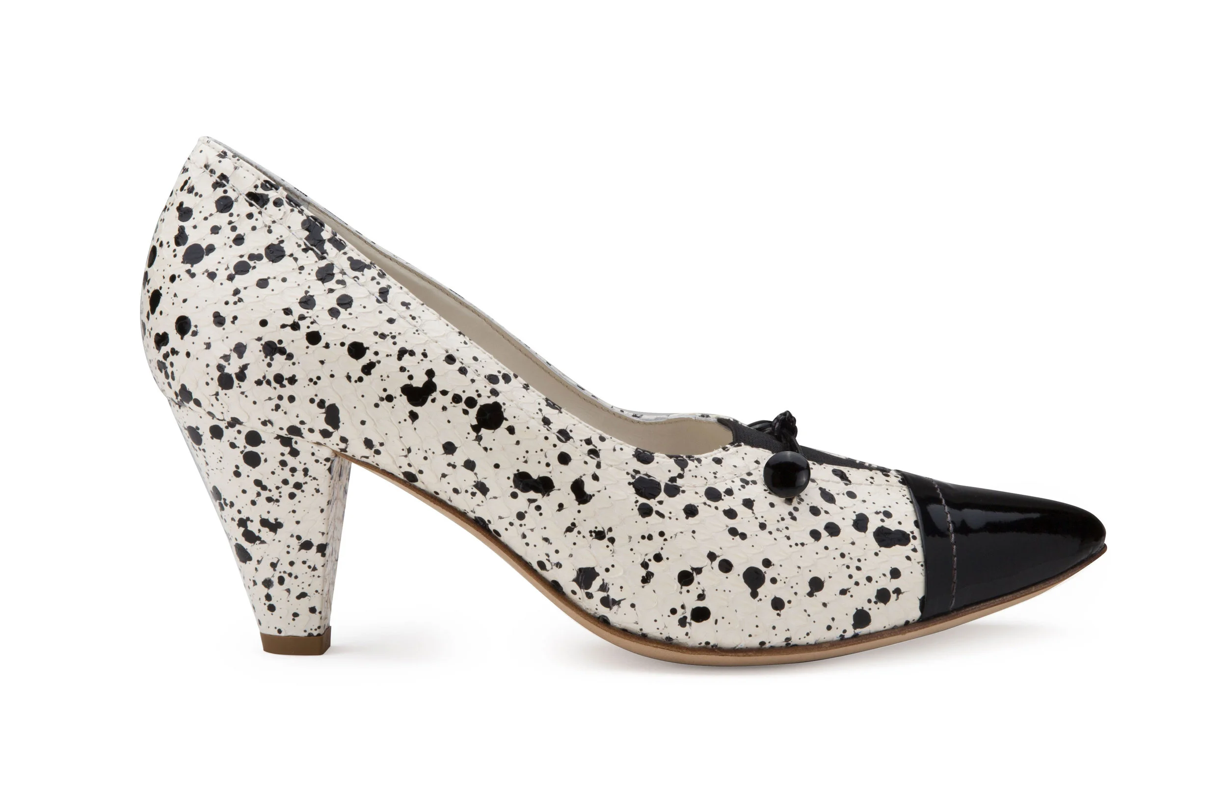 Evelyn Ford Beverly black white speckled leather luxury pump black patent cap toe side view