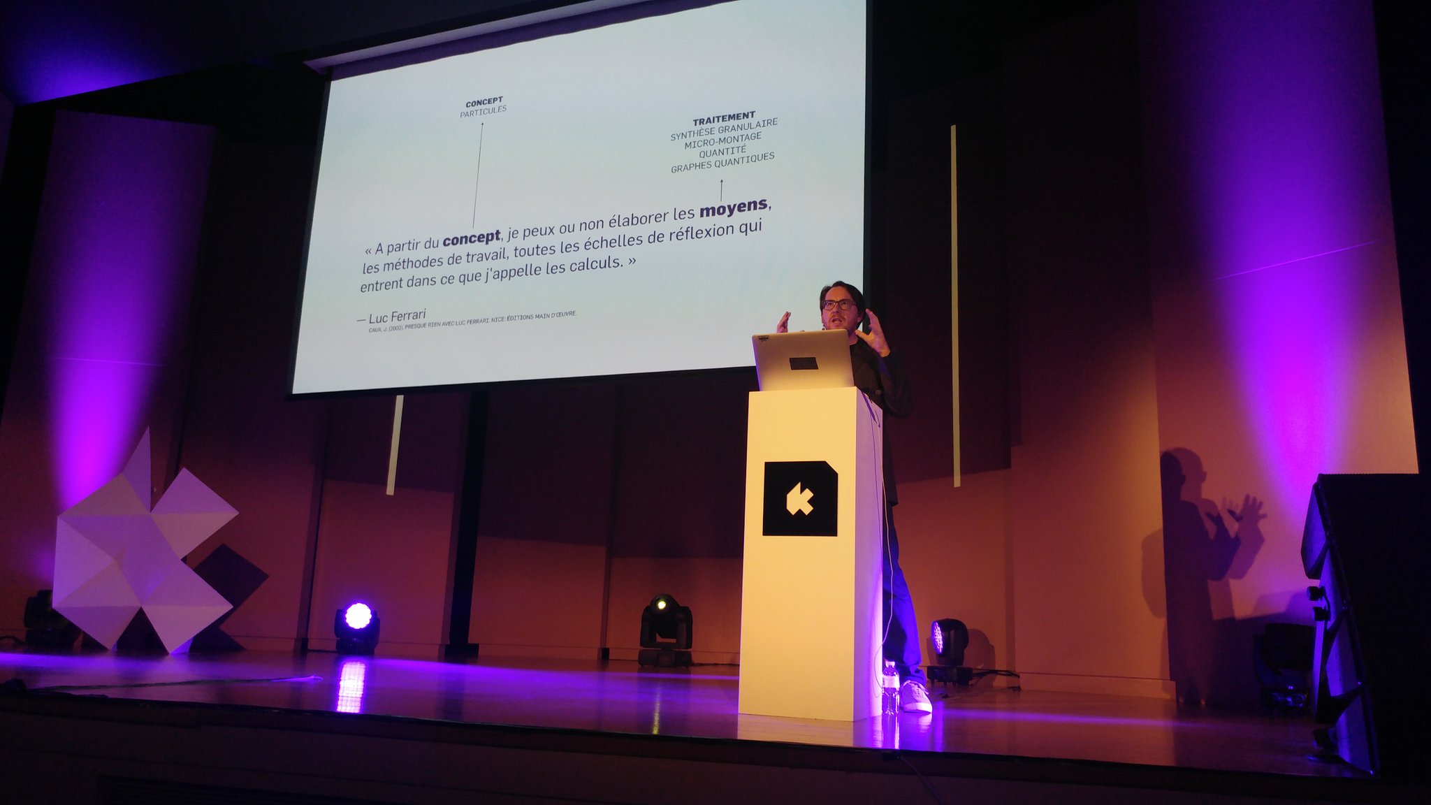 Conférence, Kikk, Belgique, photo : Carlyne Mosser‏