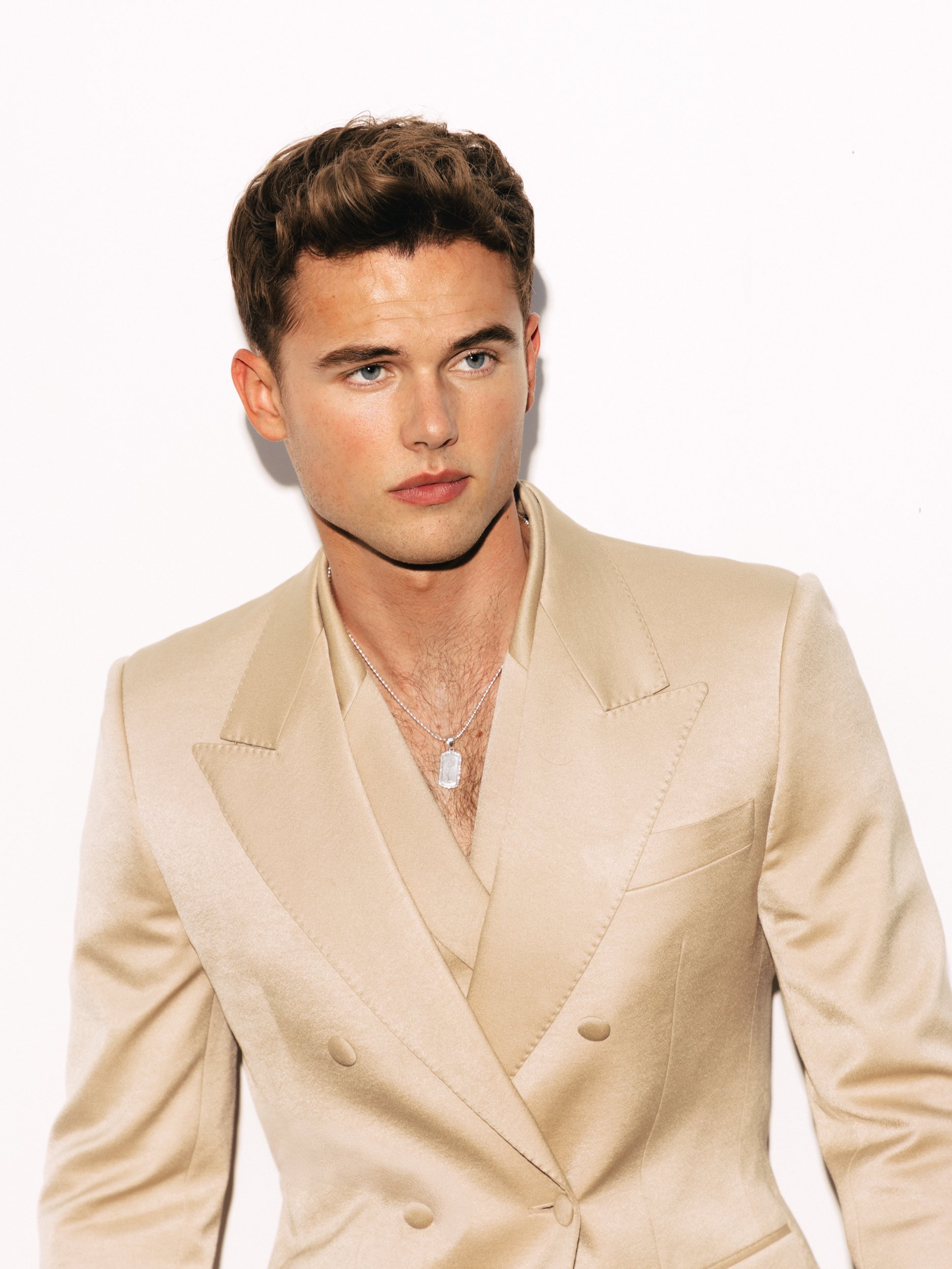 Garrett Wareing | Editorial (Copy)