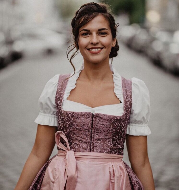 cus antonia-1.jpeg