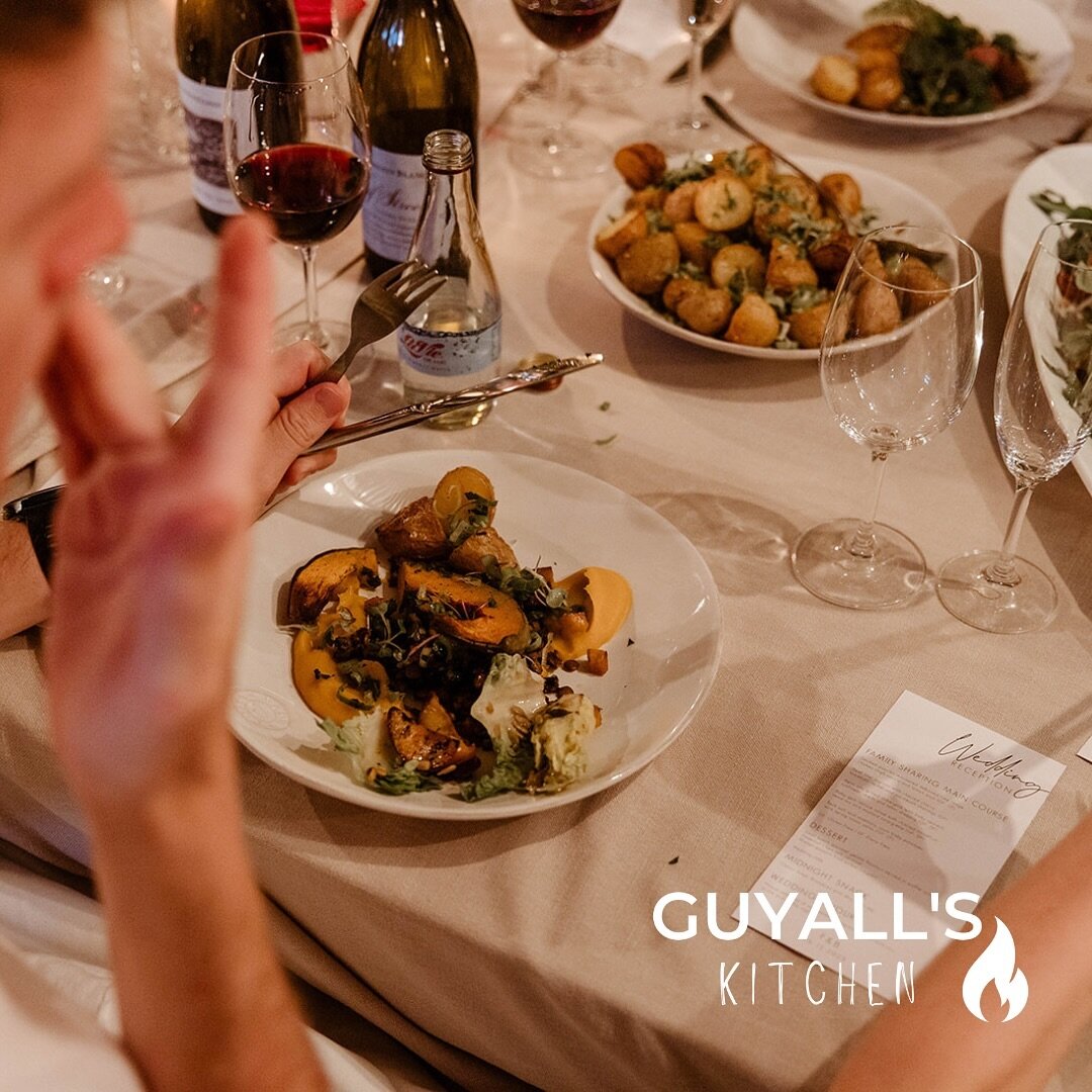 Mains
.
.
Our feast to table menu is literally finger licking good! Quality and quantity! No need to compromise! 
.
.
.
#guyallskitchen #guyallsgourmet #main #mains #maincourse #weddingmain #feasttotable #harvesttable #wedding #weddingfood #weddingma