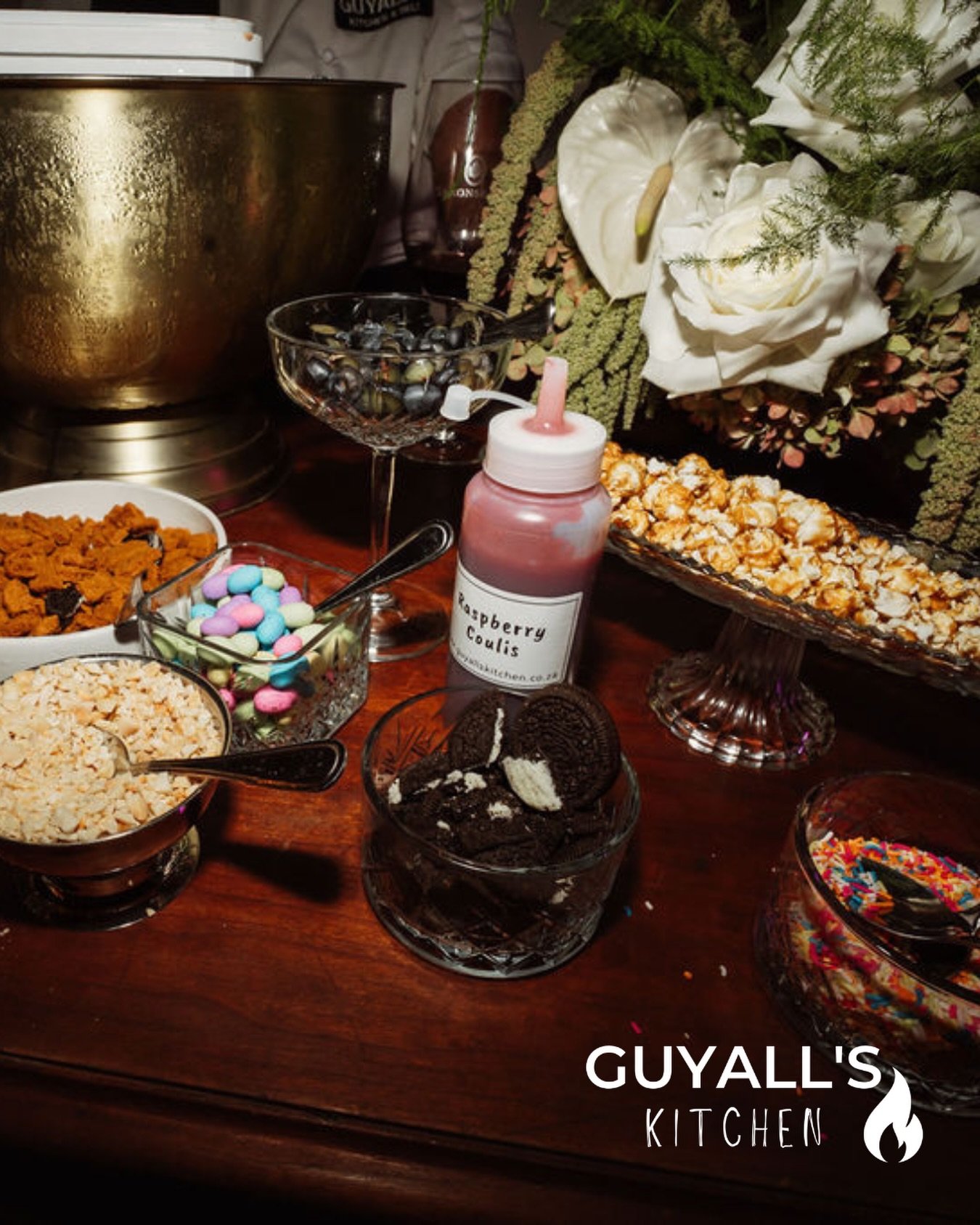 All the Toppings 🍫

Sauces, sweets, nuts, cookies&hellip; and the difficult decision of knowing when to stop! 😋
Our ice cream bar gave Melissa &amp; Kyle&rsquo;s guests the chance to build their own little dessert creations, with plenty of options 