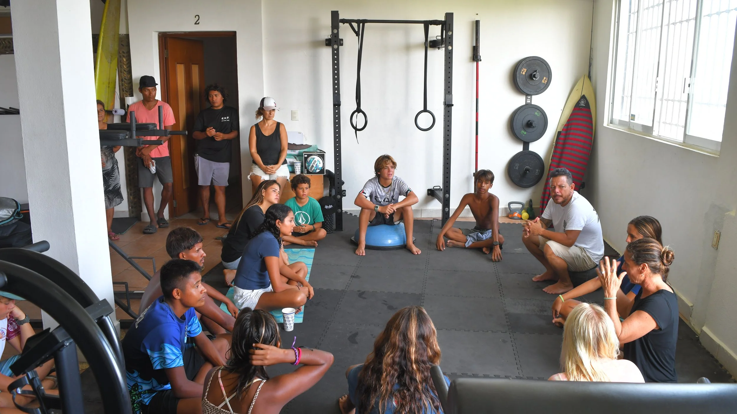 El Mirador Surf Academy training