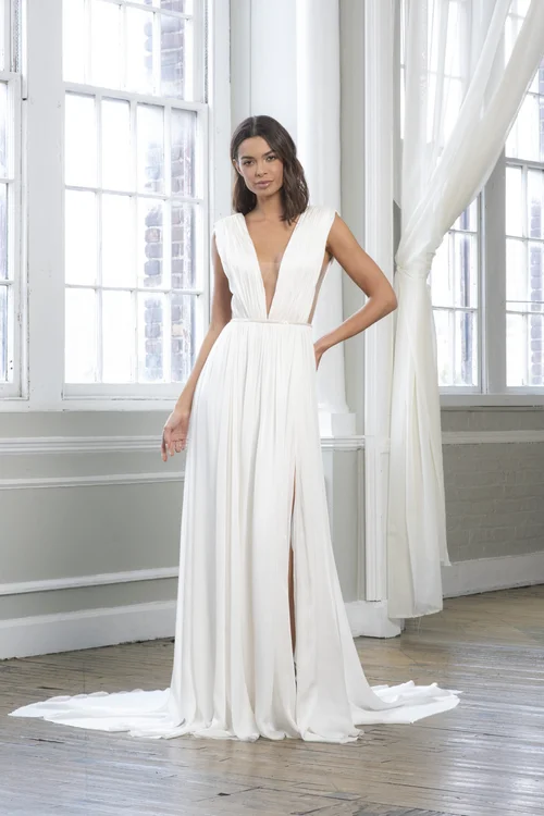 Should You Wear a Simple Wedding Dress? | The Bridal Finery