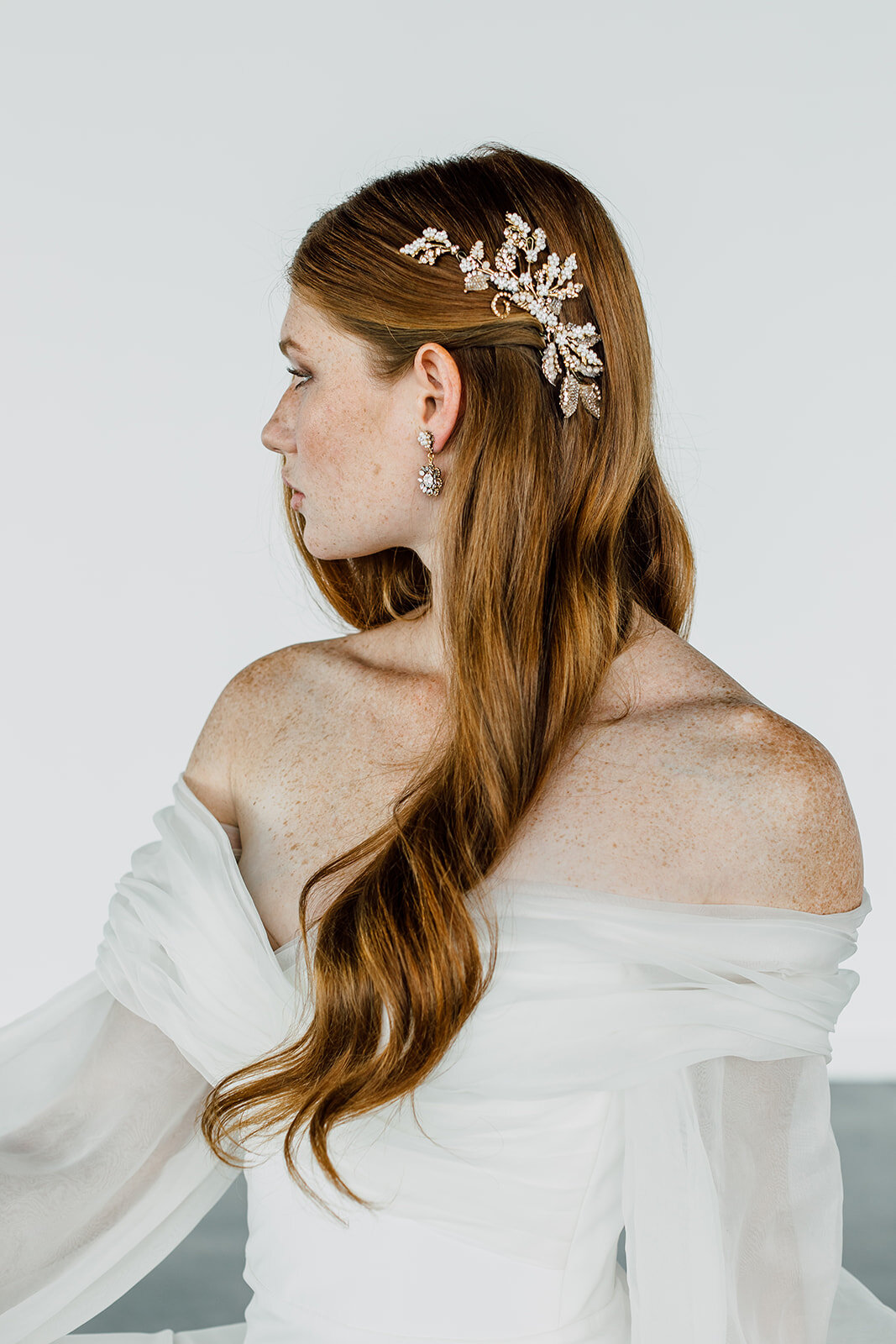 Rå Gamle tider åbenbaring Juno Gold Bridal Comb - Online Bridal Shop | The Bridal Finery