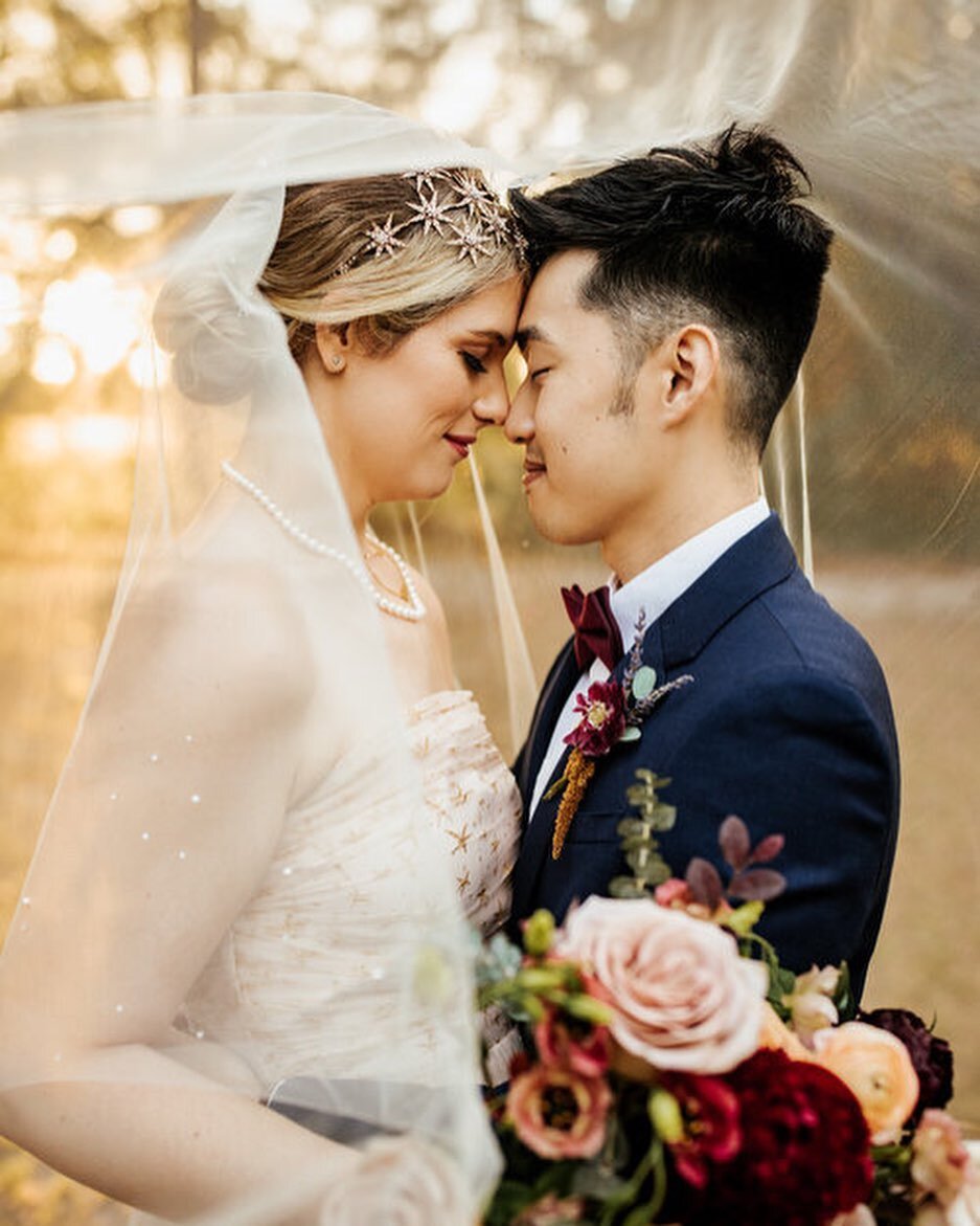 Inspired by Kathryn's celestial wedding look as the New Year quickly approaches!🤩 @robertamnoronha helped Kathryn finish her wedding day look with @mariaelenaheadpieces accessories and a veil scattered with pearls &amp; crystals! Congrats Kathryn &a