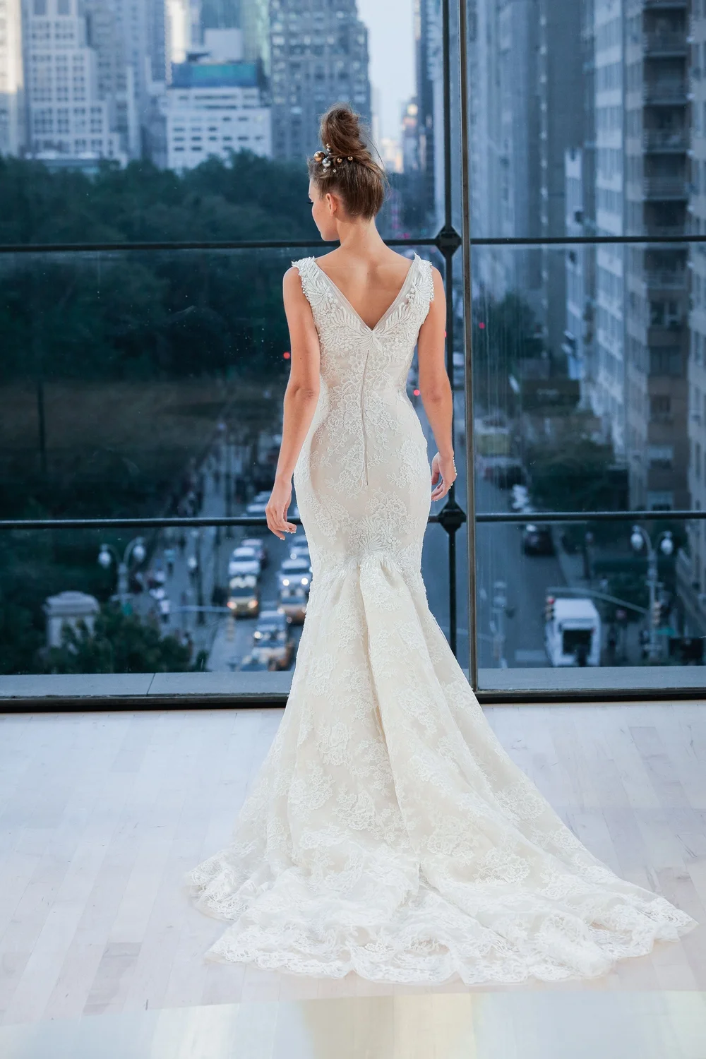 Houston Ines Di Santo Wedding Dress Available for Off The Rack | The Bridal  Finery