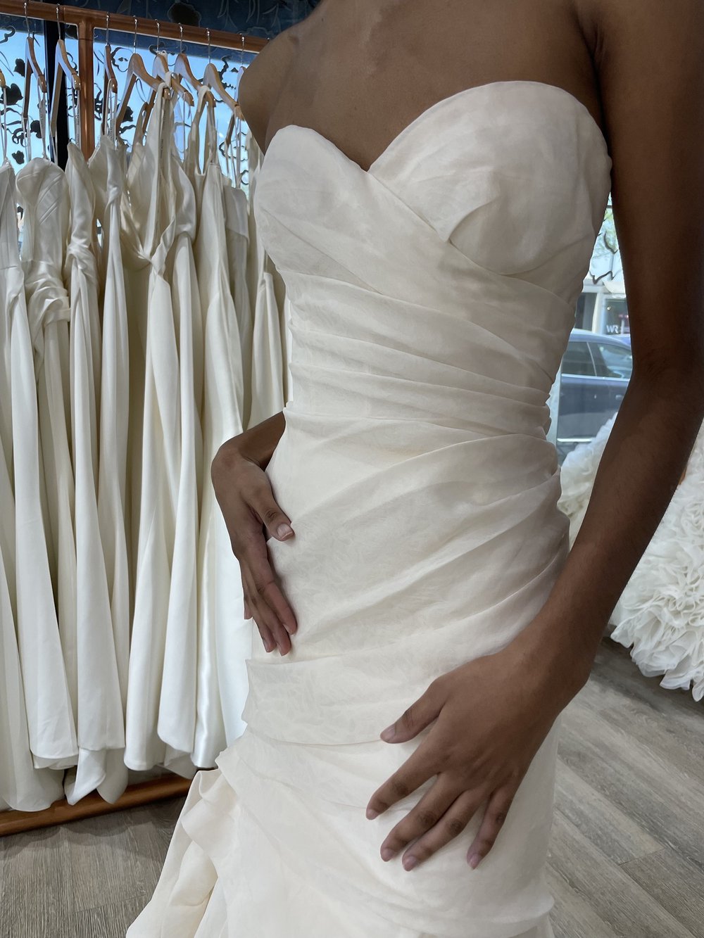 Peony Monique Lhuillier Wedding Dress Available for Off The Rack