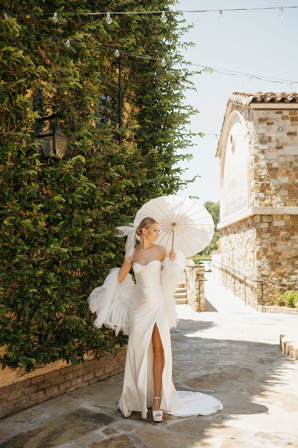 yamila corset dress The Yamila Dress brings a whole new meaning to garden party., With its  corset detail, delicate eyelet detail, and sweet flower design, The Yamila  Dress brings the romance to any occasion