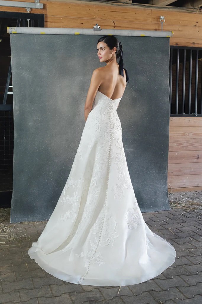 anne barge lace aline, strapless lace aline, lace aline wedding dress, strapless aline wedding gown, sweetheart aline wedding dress