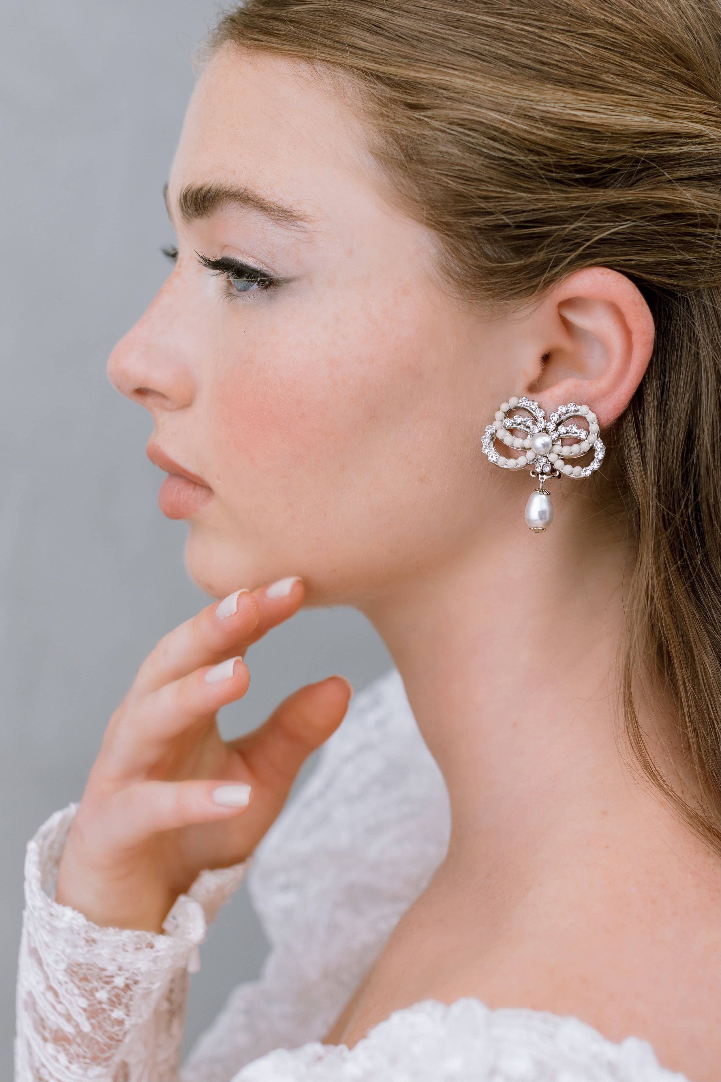 Bridal Bow Earrings with Pearl