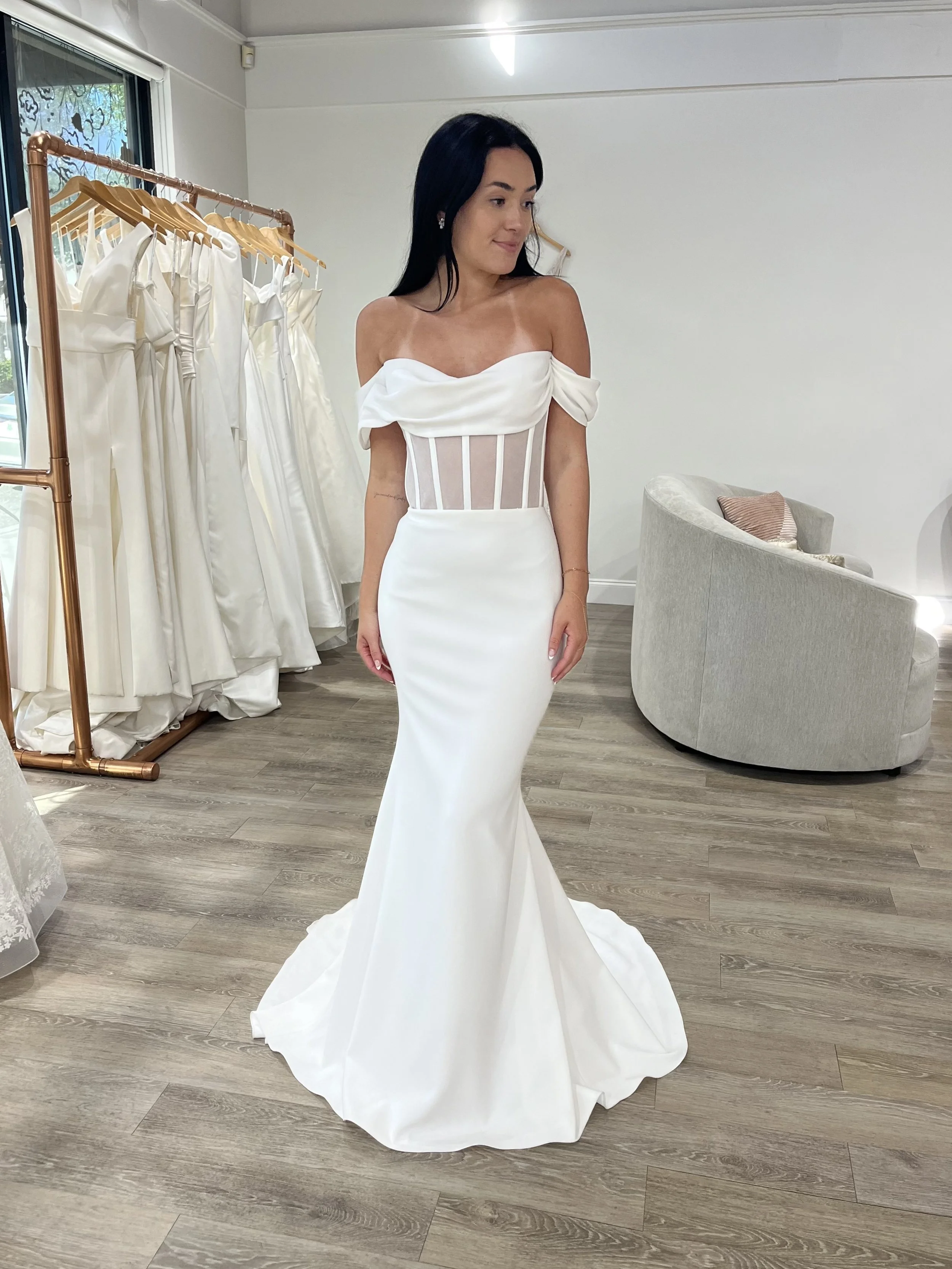 verdin wedding dress, verdin sample sale wedding dress, corset wedding dress, corset trumpet wedding dress, wedding dress with boning