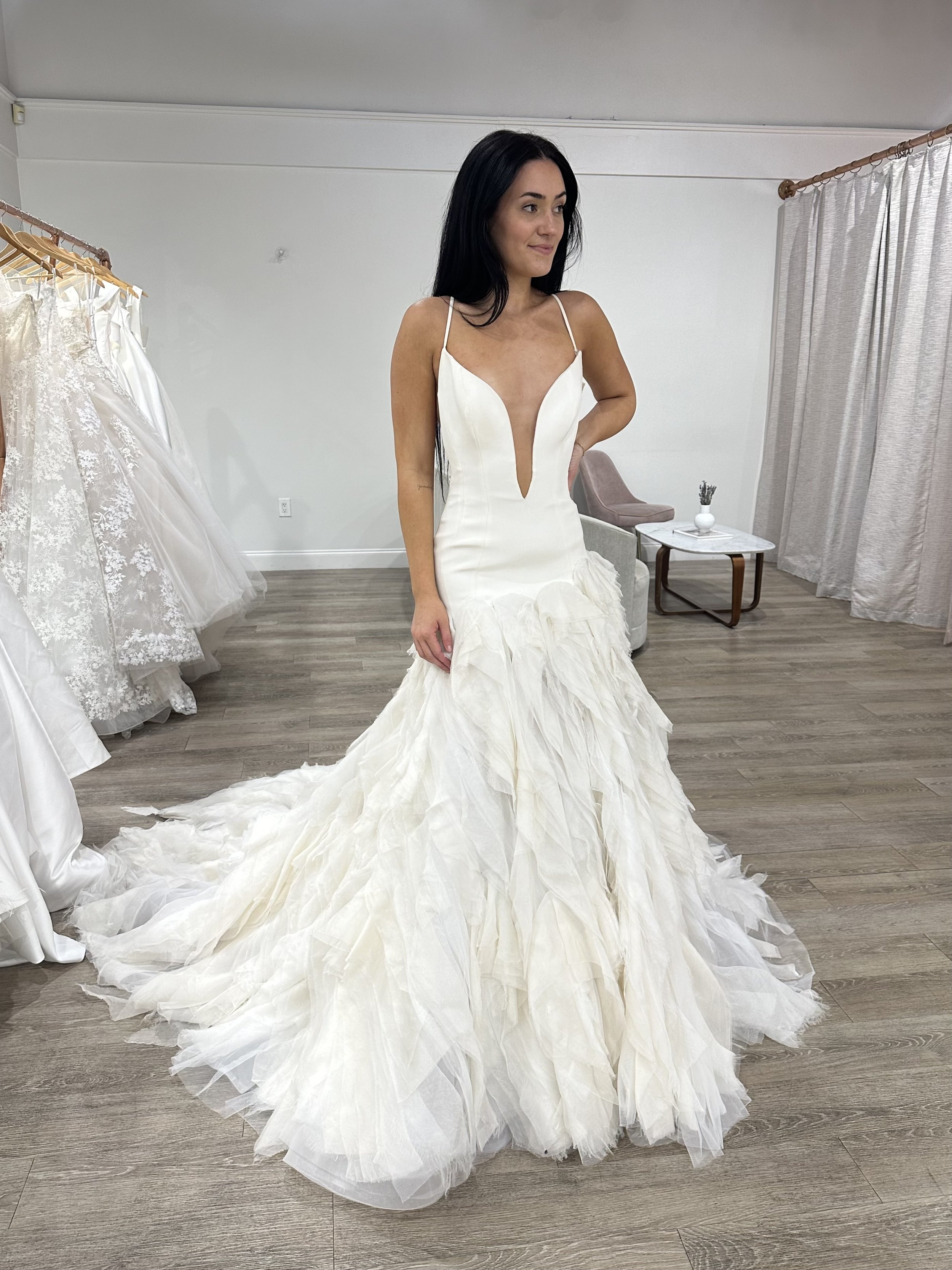 wondrous ines di santo, wondrous ines di santo wedding dress, ines di santo drop waist wedding dress, drop waist wedding dress sample sale, off the rack drop waist wedding gown,