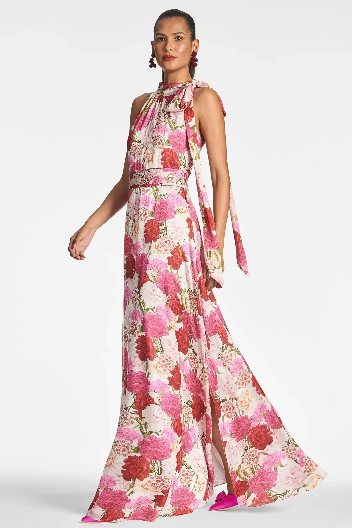 Elegant floral maxi dress with a self-tie at the neckline.