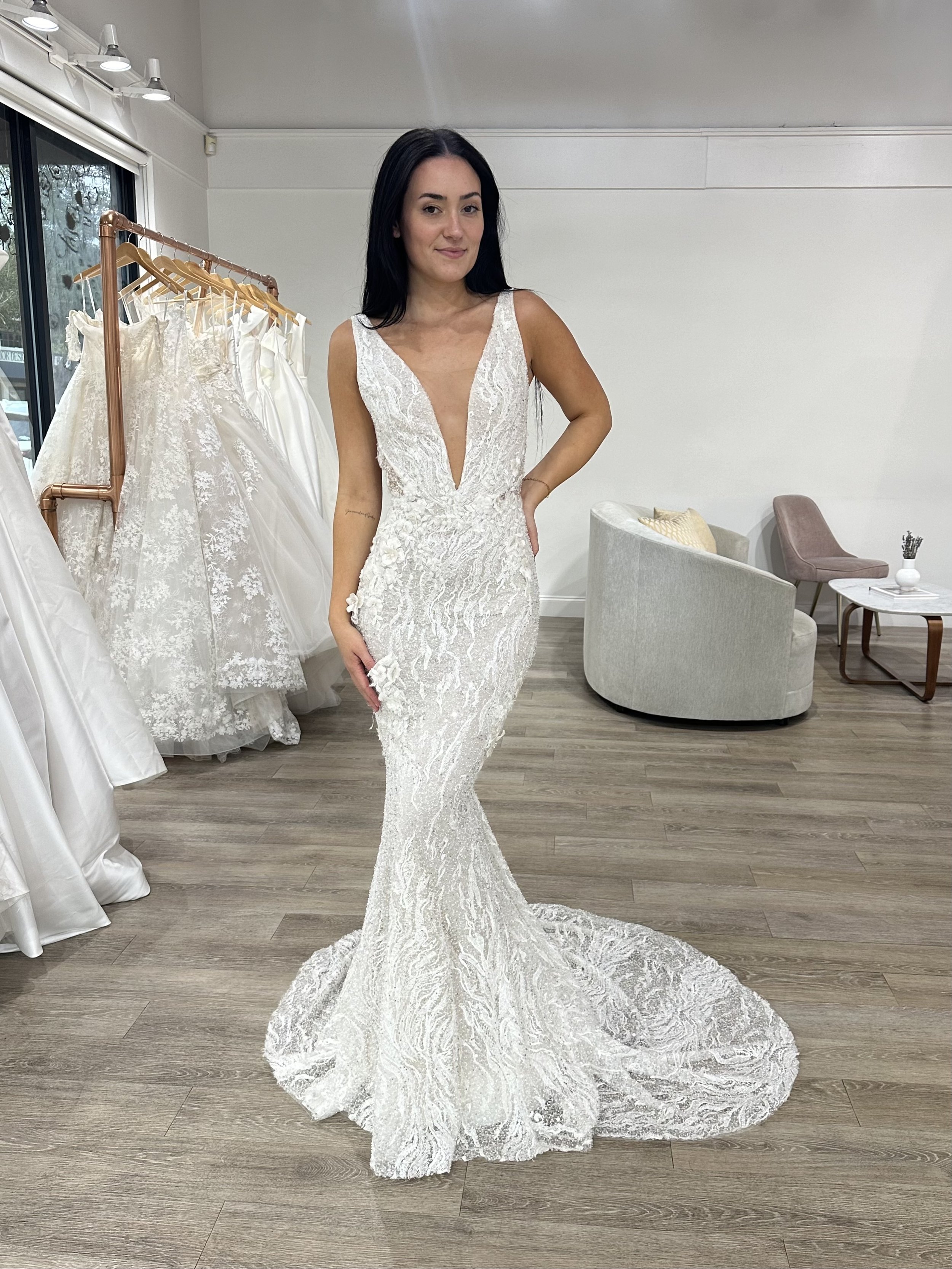 radiance ines di santo wedding dress, ines di santo radiance sample sale, ines di santo radiance off the rack, ines di santo sample sale, ines di santo off the rack, ready to wear
