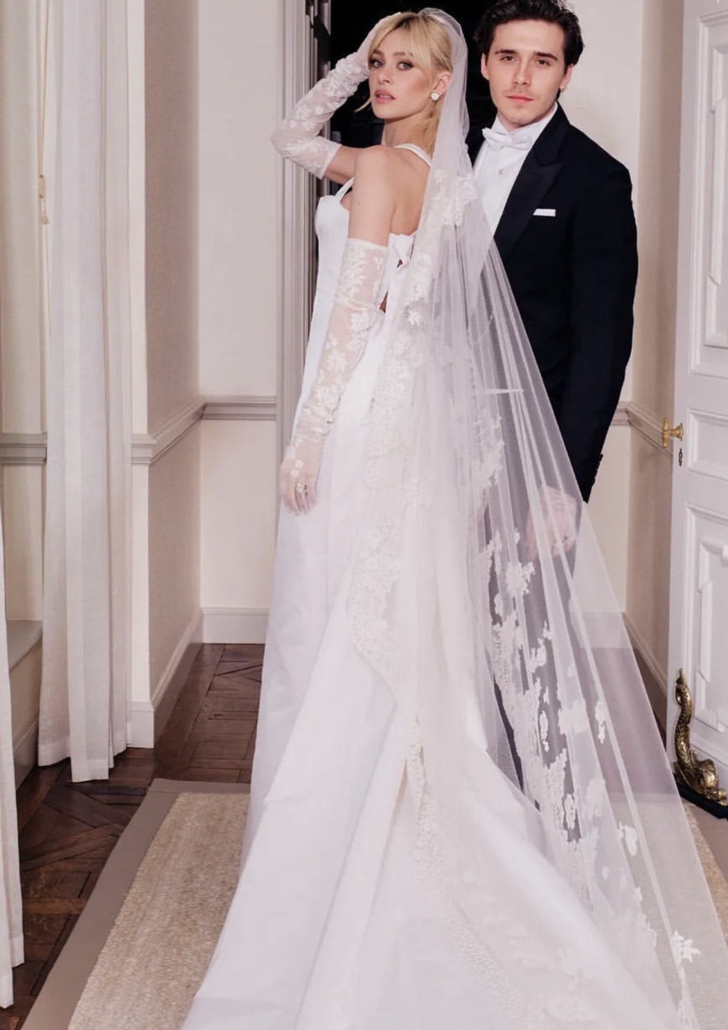 Sophie Turner's Wedding Dress - The First Official Photos Of The Louis  Vuitton Gown Have Arrived