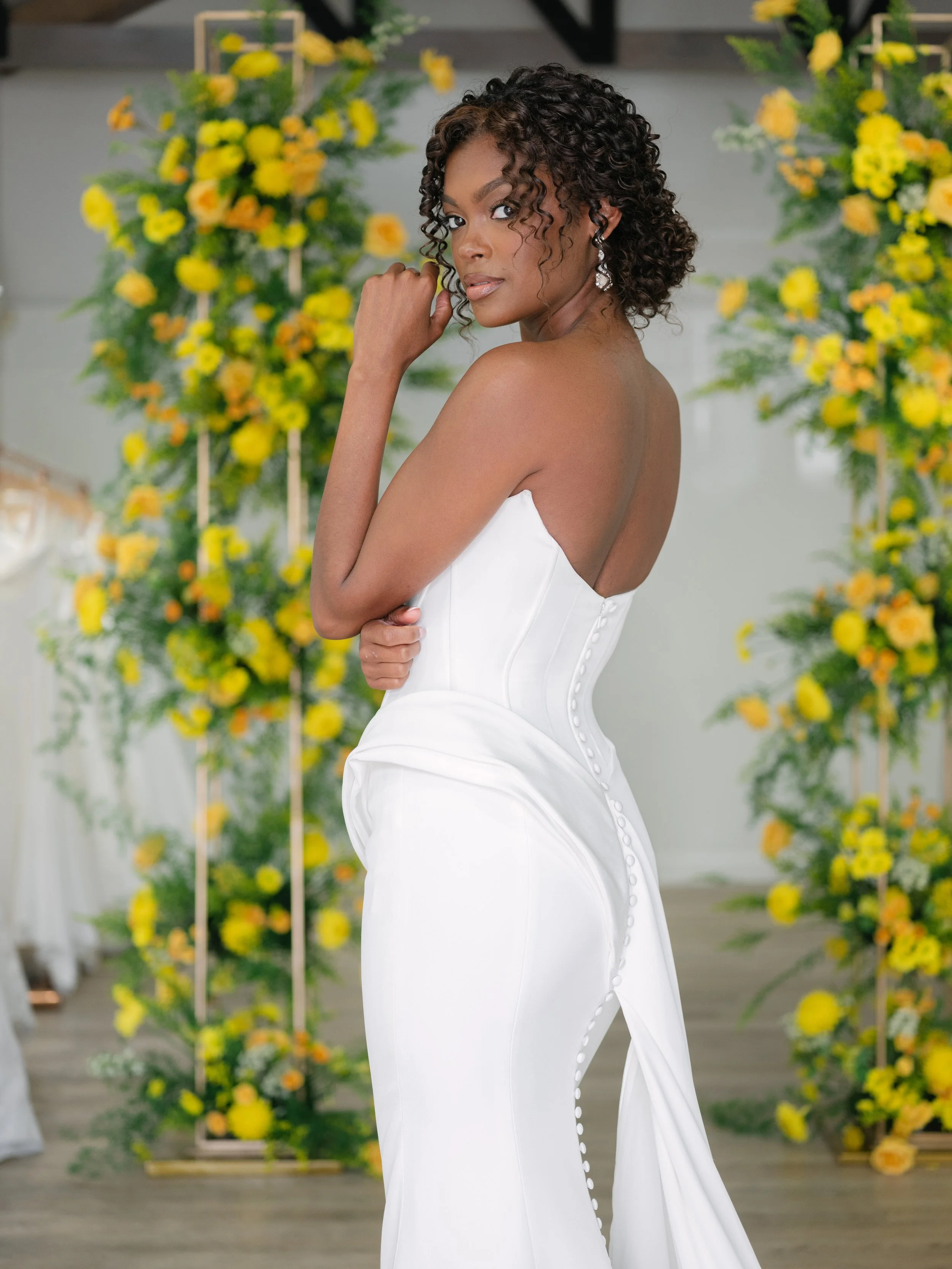 wedding dresses orlando Bridal Salon Kleinfeld Kleinfeld Wedding Designer Dresses For Ladies For Wedding Shop Wedding Dress wedding clothes Dresser with 6 Drawers RGroup_AW-PD-10268 Color:Champagne as Picture