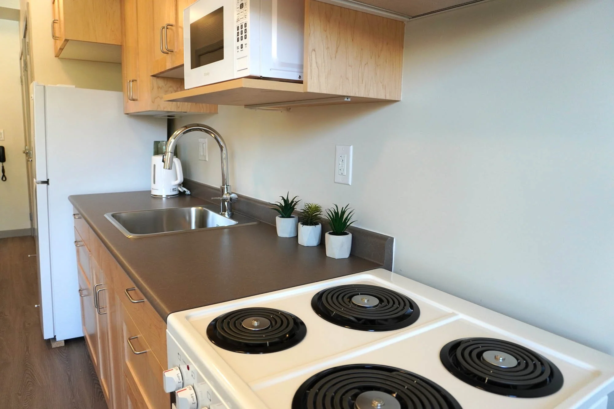 BG - Studio Kitchen 2.jpg