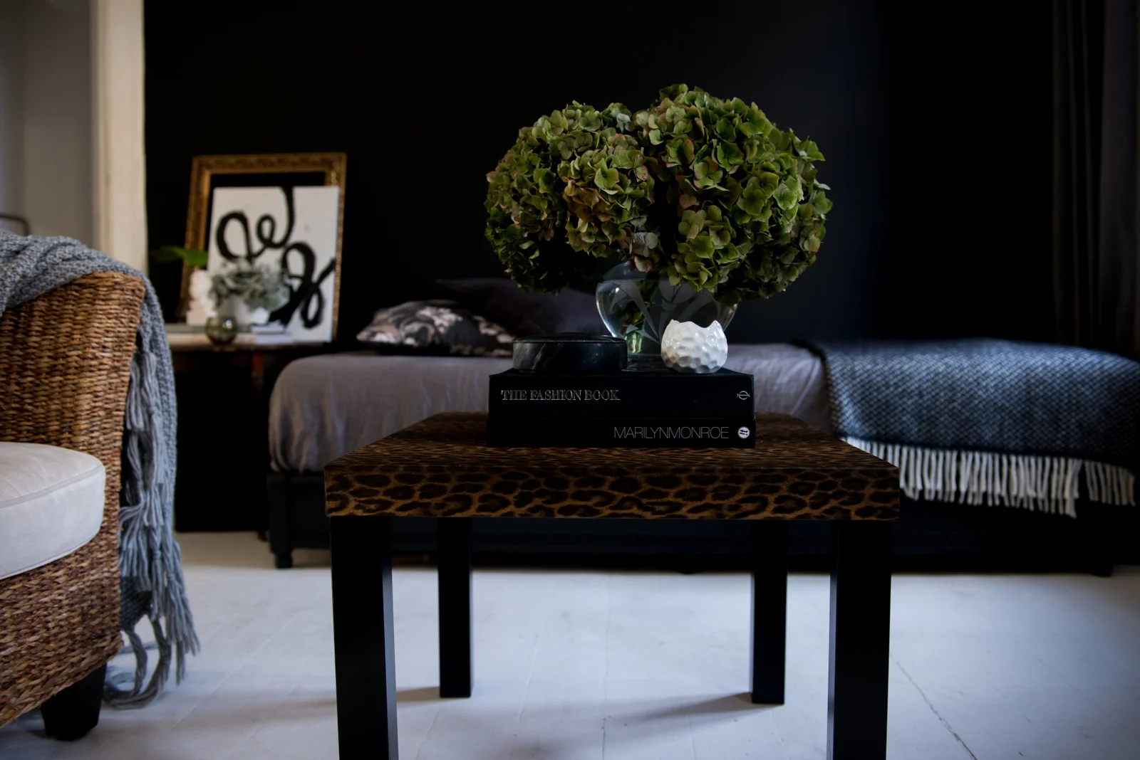 DIY-Contact-Paper-Table-House-of-Valentina-3.jpg