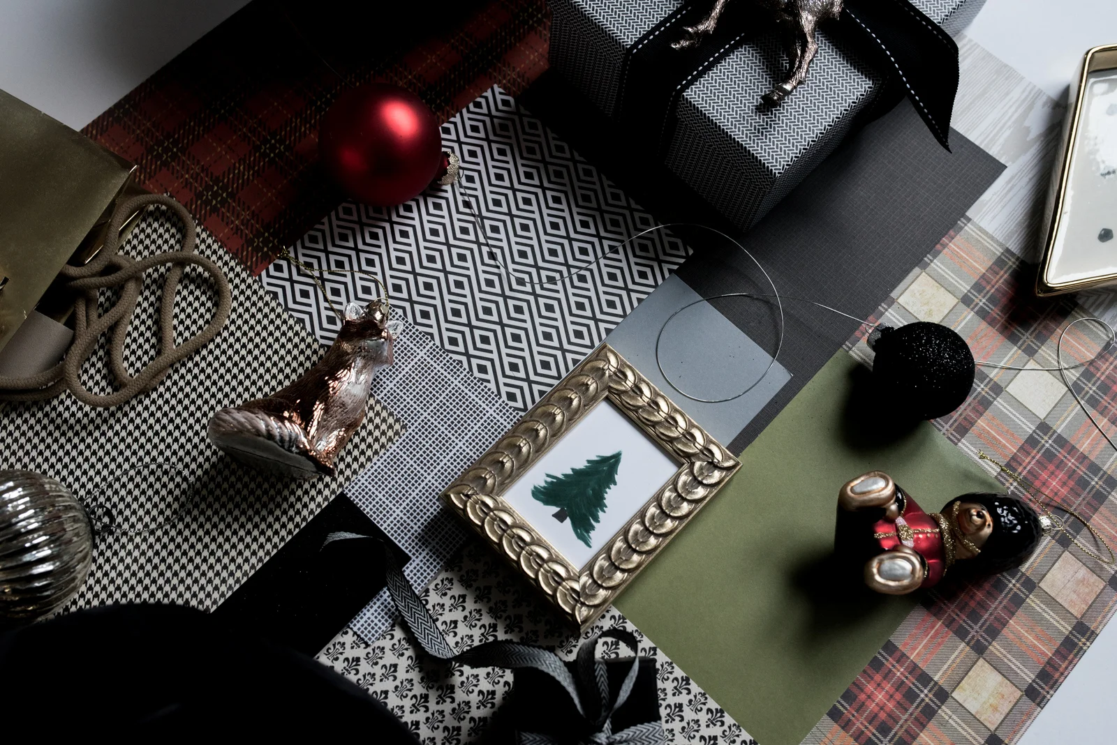 Valentina-Fussell-Glamorous-Christmas-Story-Board2.jpg