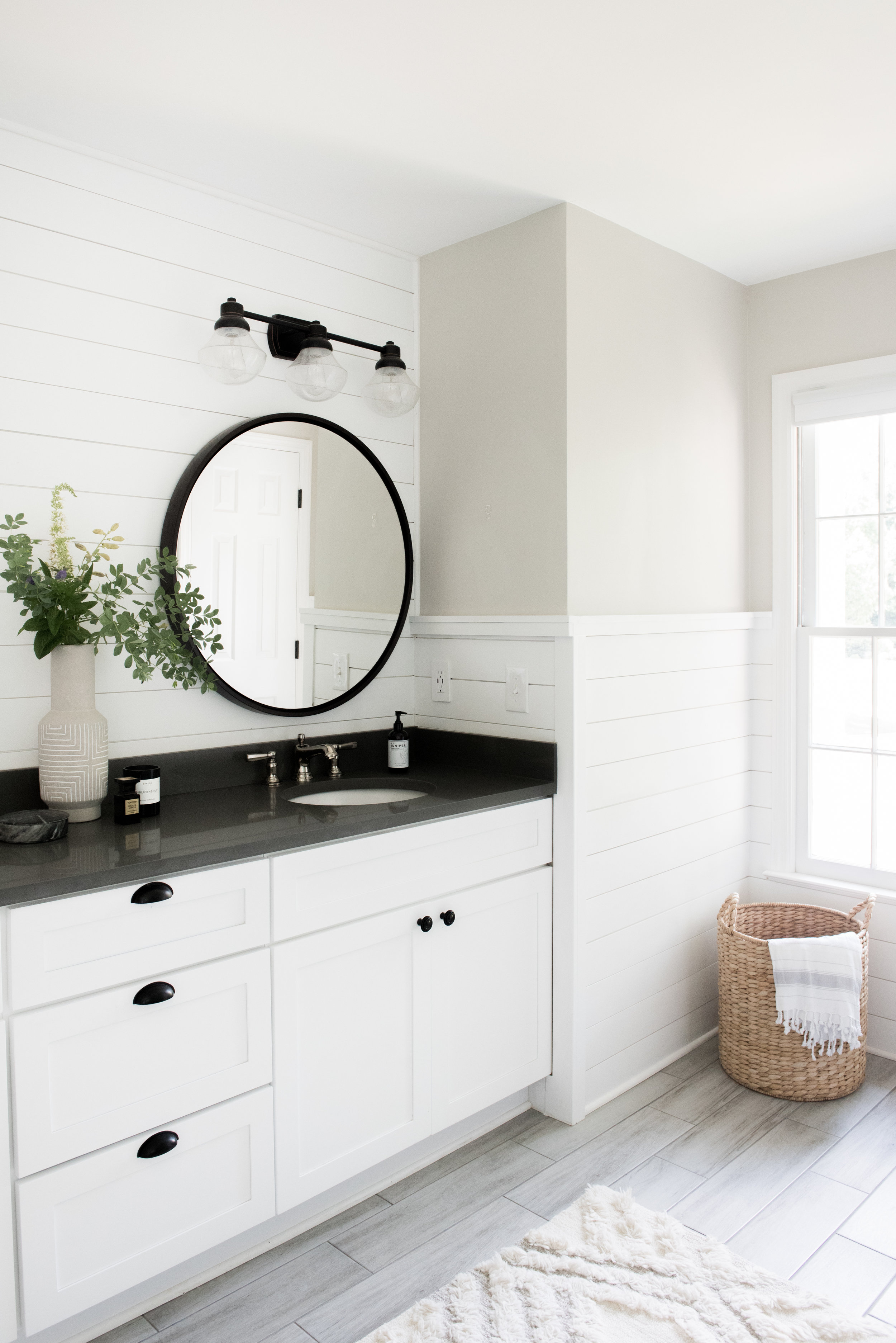 Farmhouse modern cozy master bathroom | House of Valentina-13.jpg