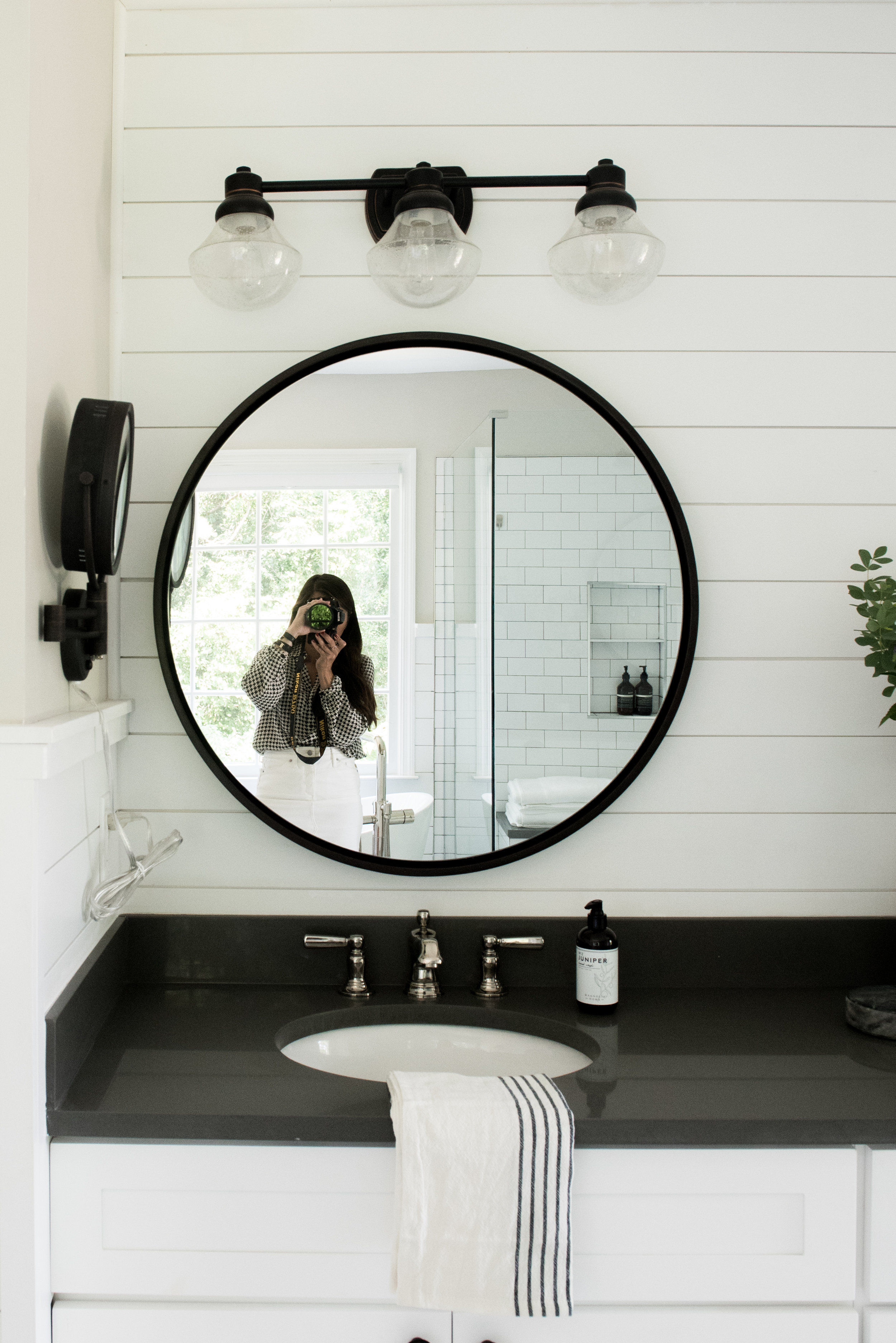 Farmhouse modern cozy master bathroom | House of Valentina-14.jpg