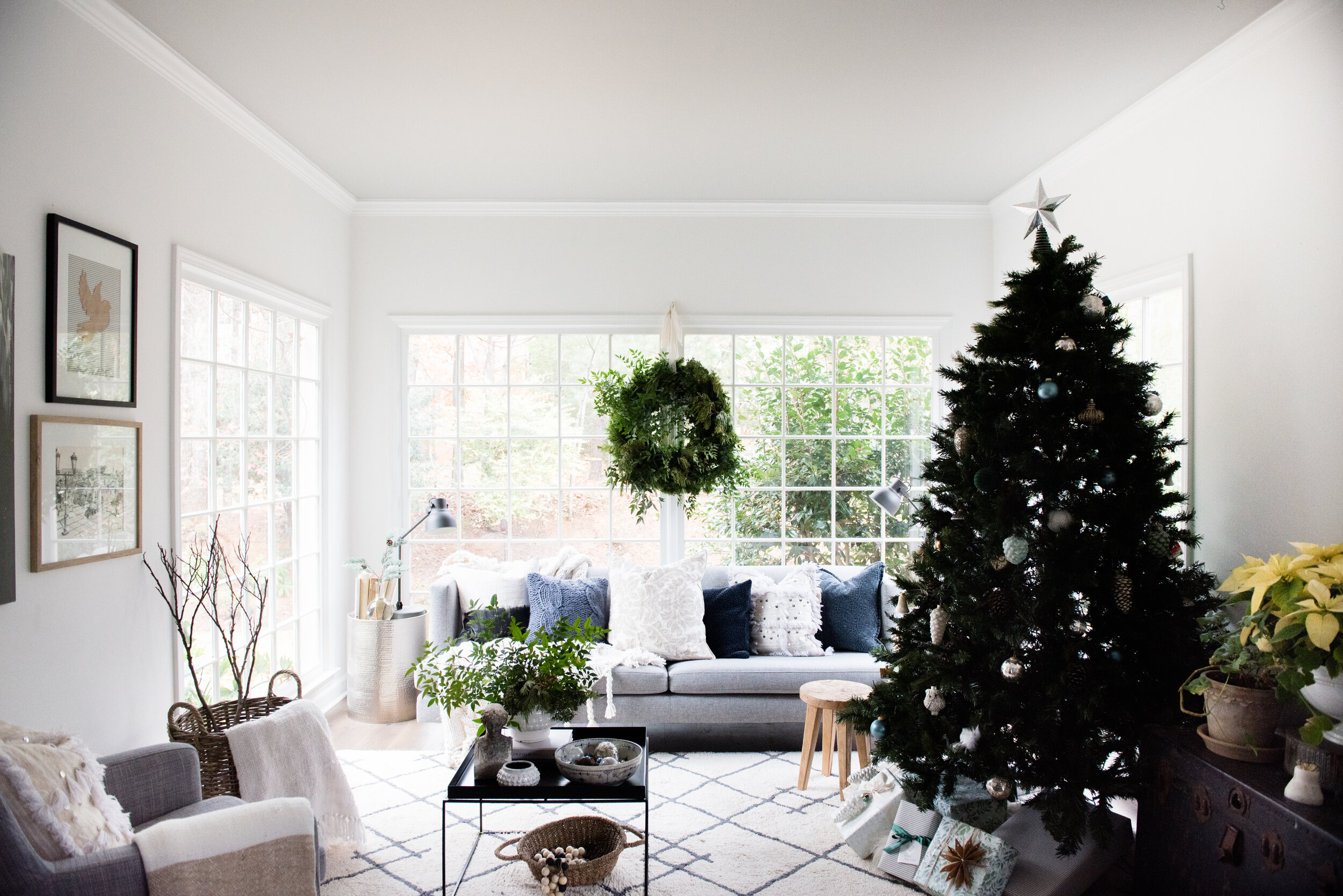 French Country Modern Christmas Decor | House of Valentina.jpg