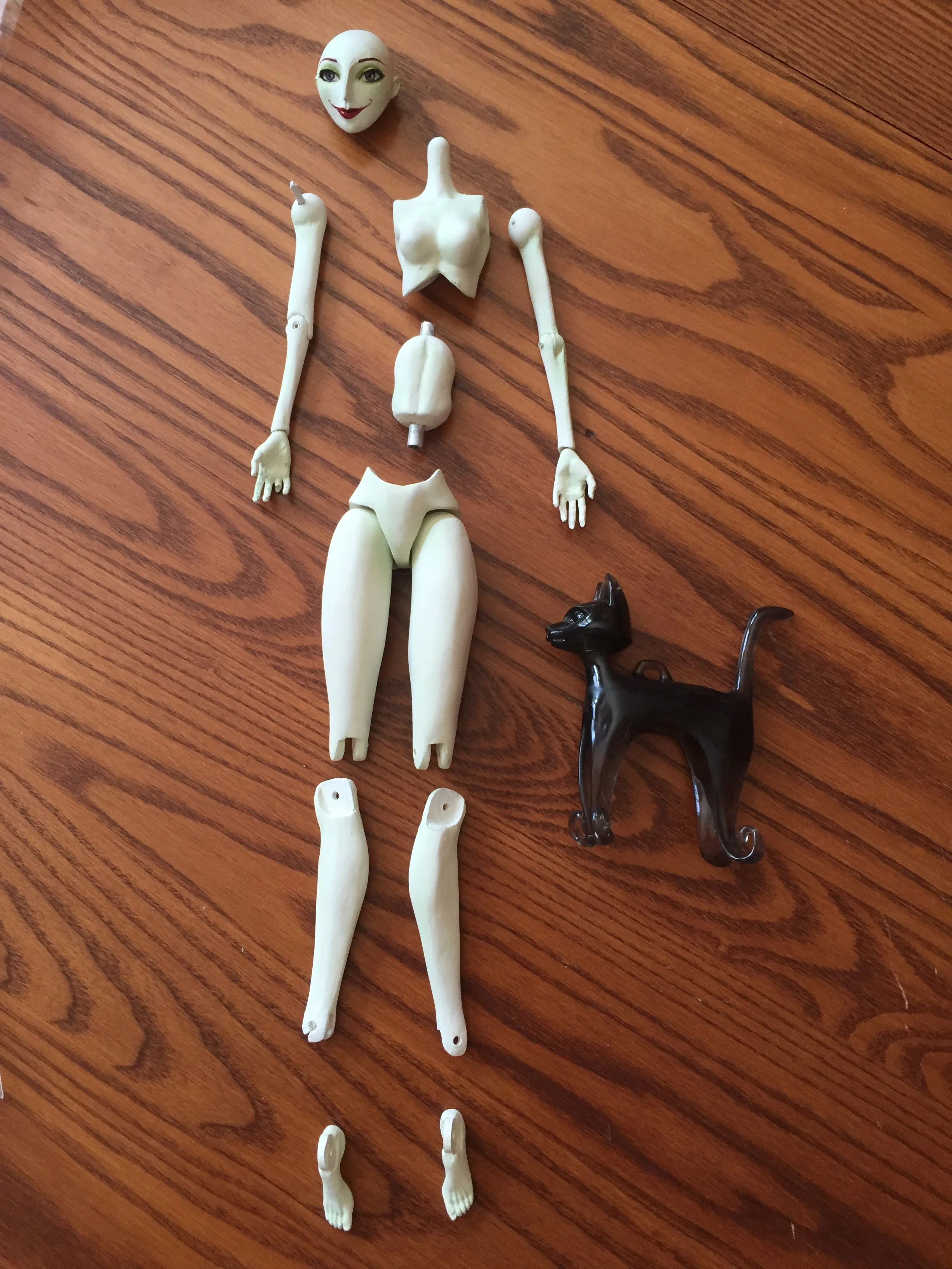  One of two replacement Master Paint samples we had to have made. Lovely lightly airbrushed in green for that ghoulish and spooky pallor.Great green gold makeup for her eyes. And proper Boozle the Ghost Cat. 