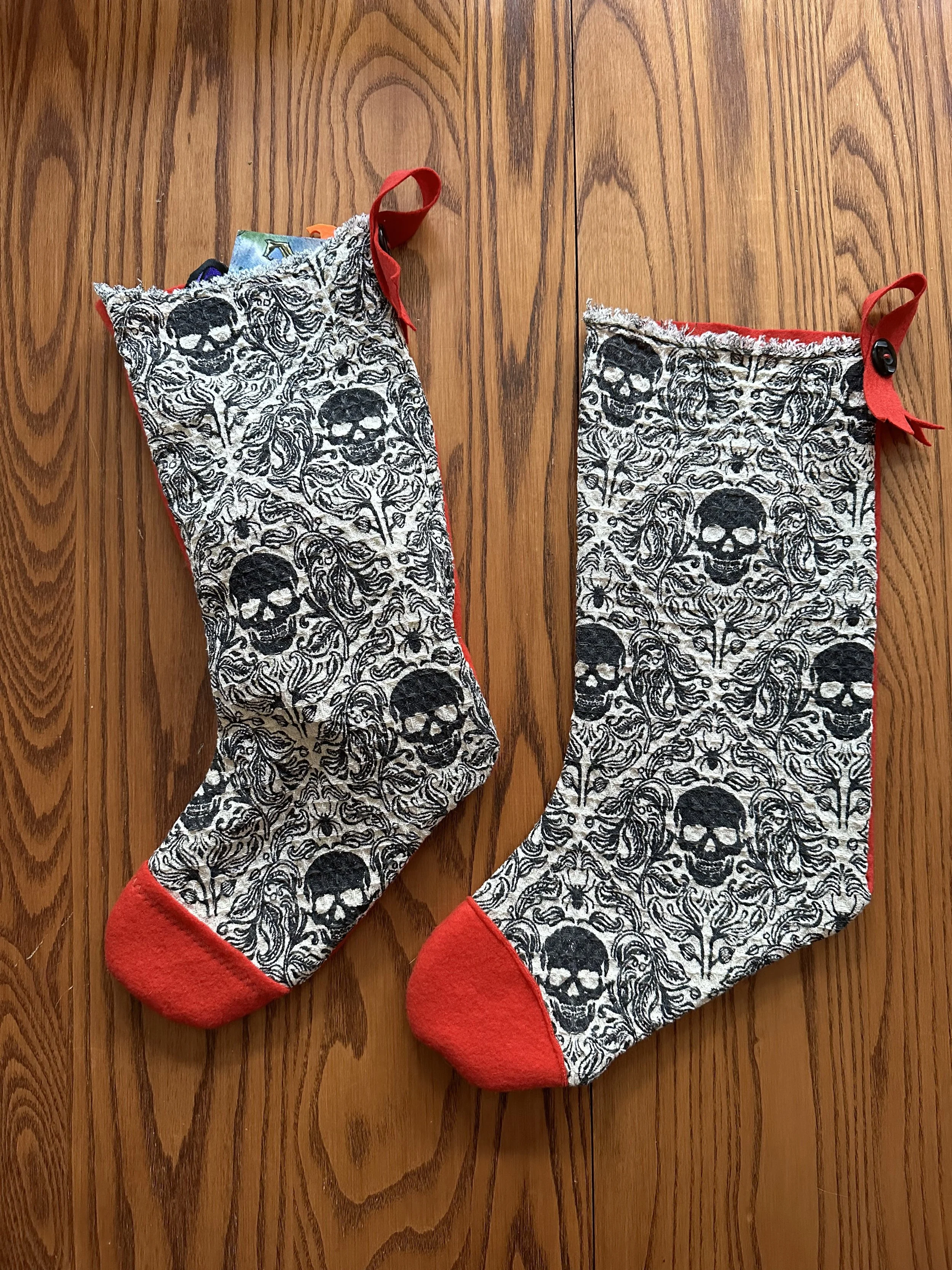 Skully Yule Stocking.jpg