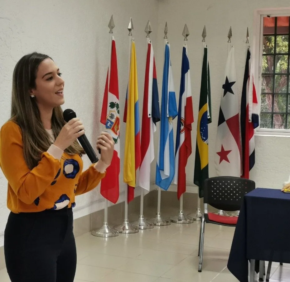 PERFIL PROFESIONALMariana León es Vicerrectora Académica, investigadora y miembro de la junta directiva de Quality Leadership University, una universidad particular ubicada en Ciudad de Panamá, República de Panamá. También sirve como Directora (ad-h…