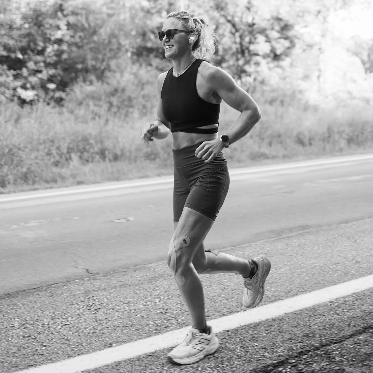 Buckeye 200-Mile Run (203 miles) 👟🏁

Surround yourself with people that make you feel like you can fly. Because sometimes you do. ✨

At mile 195 of 203, I moved into 3rd. Usually I fade late. This time I flew&mdash;the last 50 were the fastest. Neg