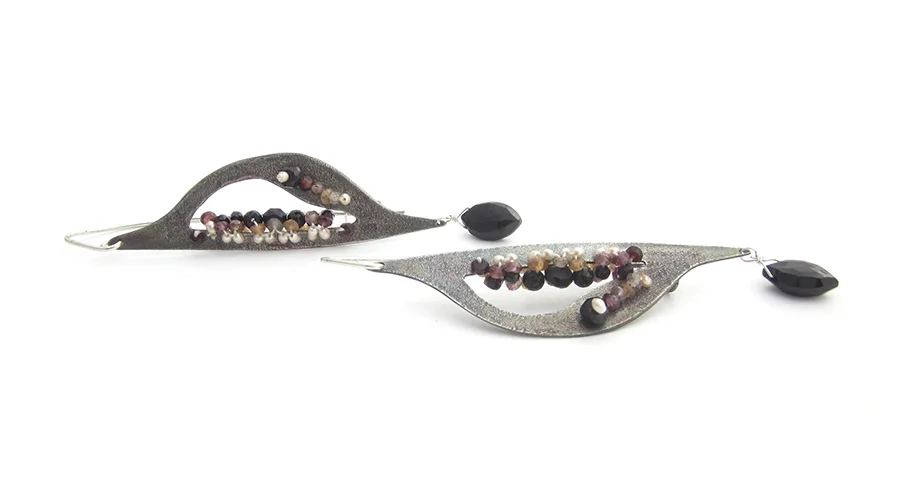 FoldnStitch_Earrings#24_Side_LexiDaly_web.jpg