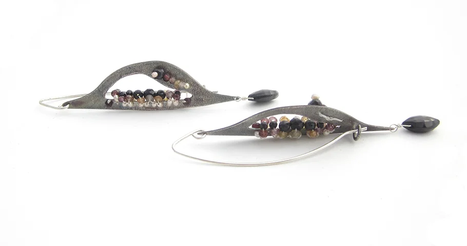 FoldnStitch_Earrings#24_Back_LexiDaly_web.jpg