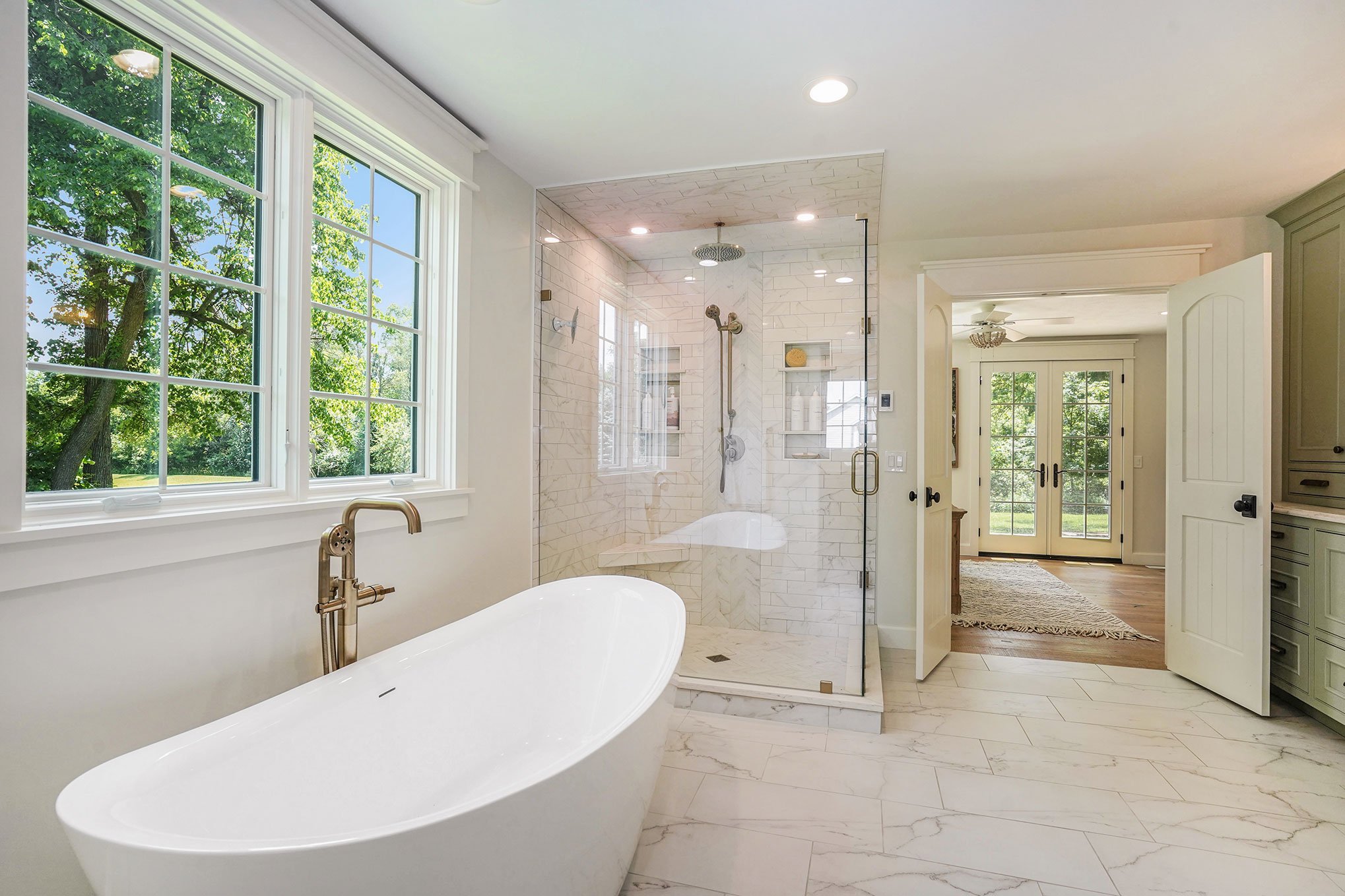 master bathroom. spa room. soaker tub. tile shower.jpg