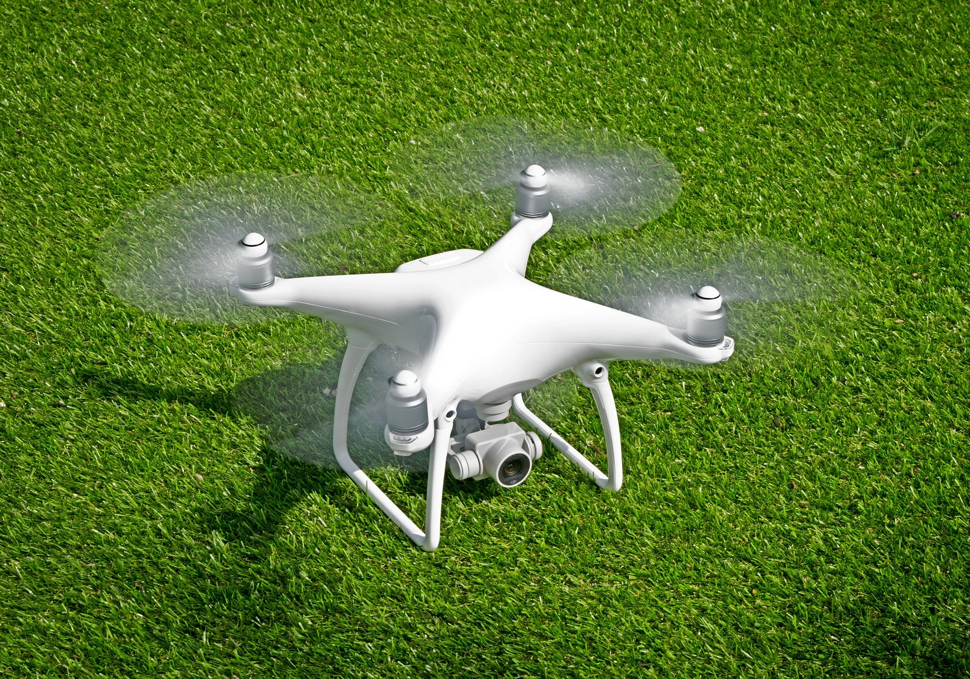 drone-2595091_1920.jpg