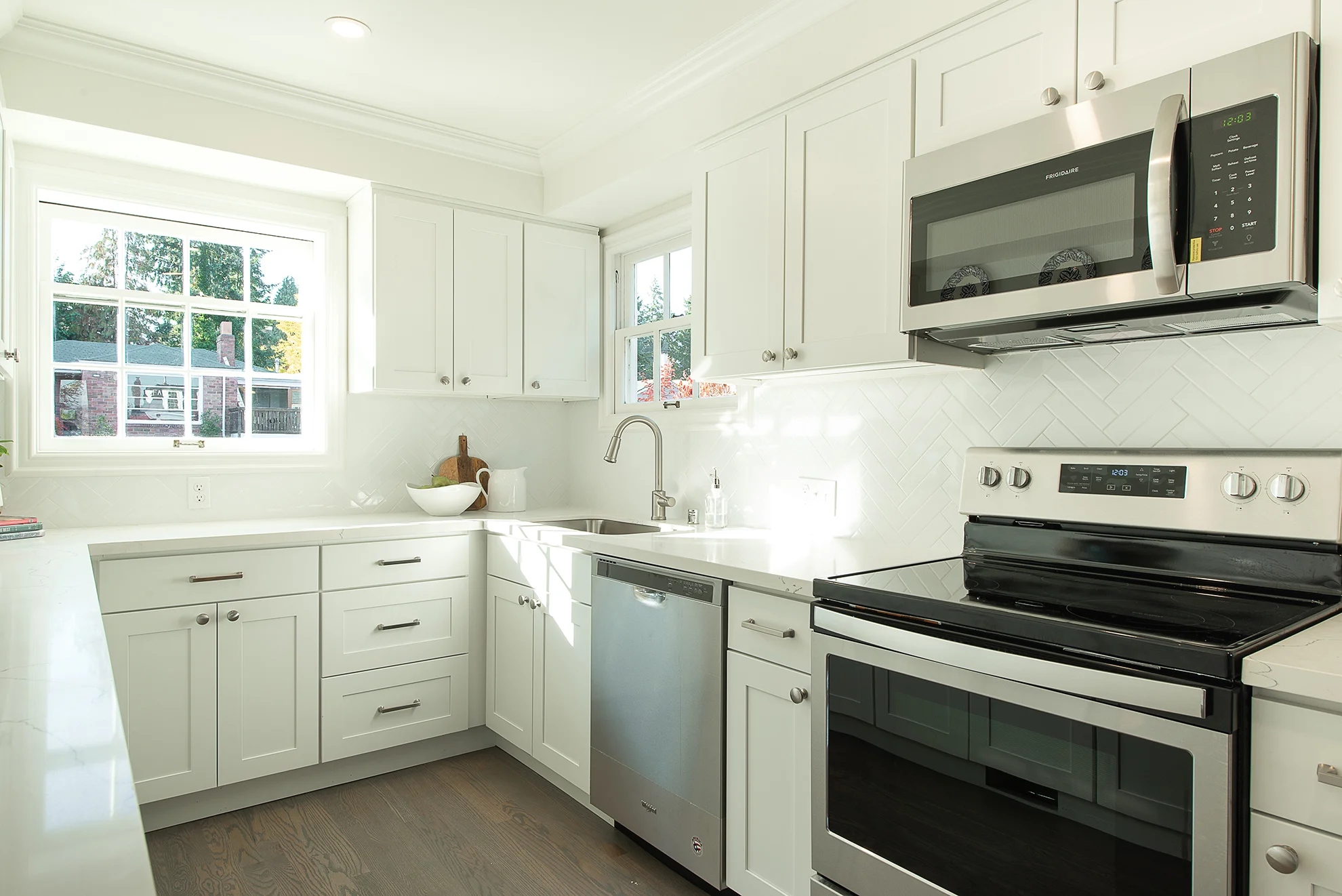 The backsplash is classic and clean.