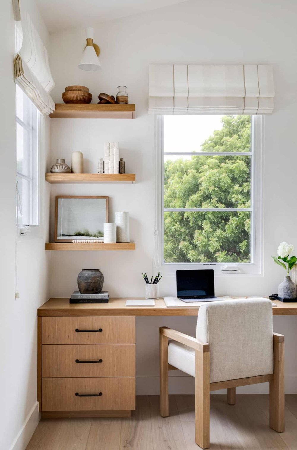 styling-your-shelves-to-perfection-homeoffice-lindyegalloway.jpeg